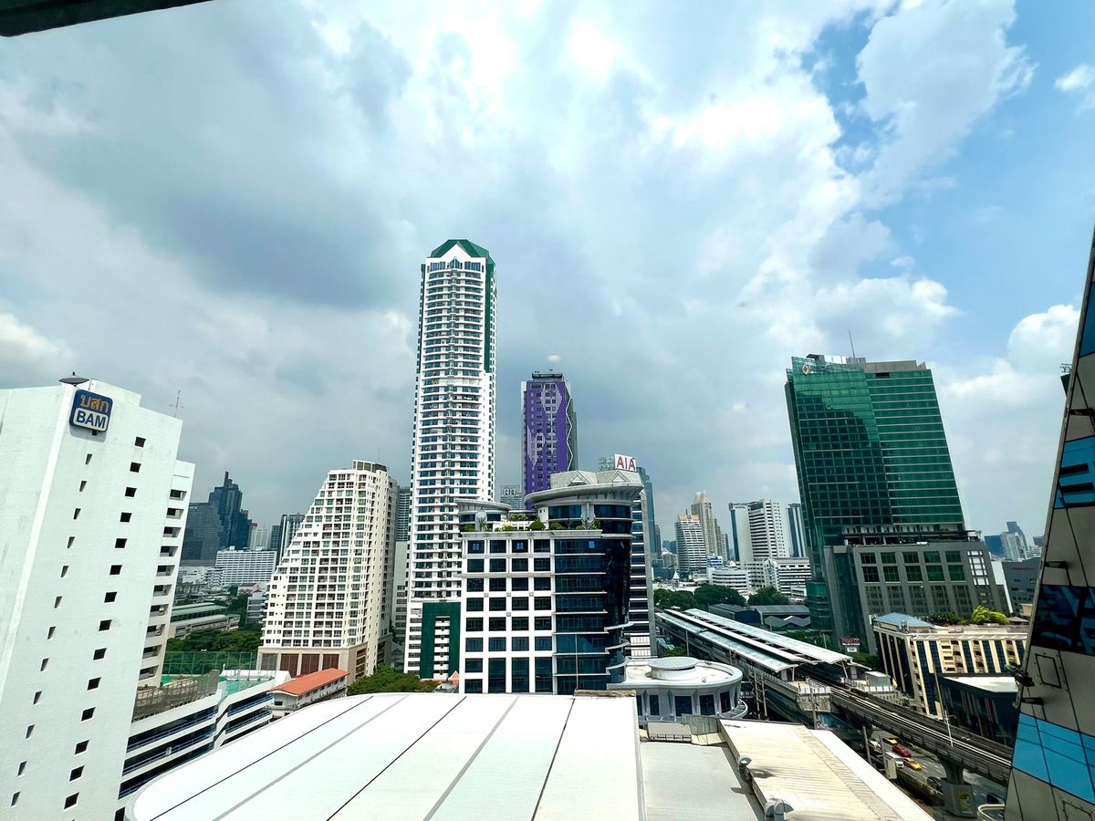 ให้เช่าคอนโดสาทร นราธิวาส : ( UL2410031 ) Tel/Line 096-2473969, ให้เช่า โนเบิล รีโว สีลม 1 ห้องนอน 1 ห้องน้ำ ขนาด 51 ตร.ม. ทิศตะวันออก ห้องสวย พร้อมเข้าอยู่