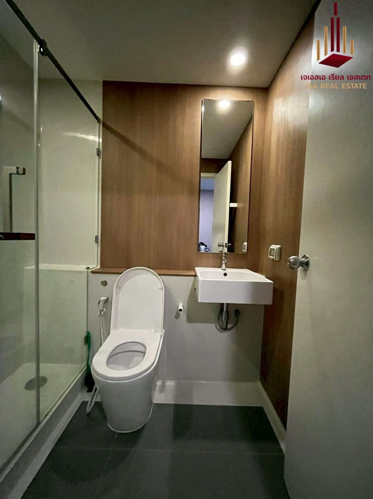 ขายคอนโดสาทร นราธิวาส : ✨ For Sale : Blossom Condo @ Sathorn Charoenrat Condo ✨  💰 only 3,650,000  thb