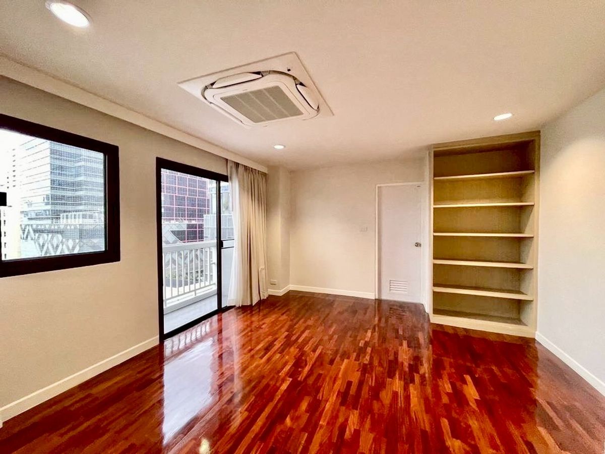 For RentCondoSukhumvit, Asoke, Thonglor : (UL2510073) Tel/Line 096-2479369✨FOR RENT The Waterford Condominium Thonglor,  3 bedrooms, Size 200 Sq.M. New Renovations