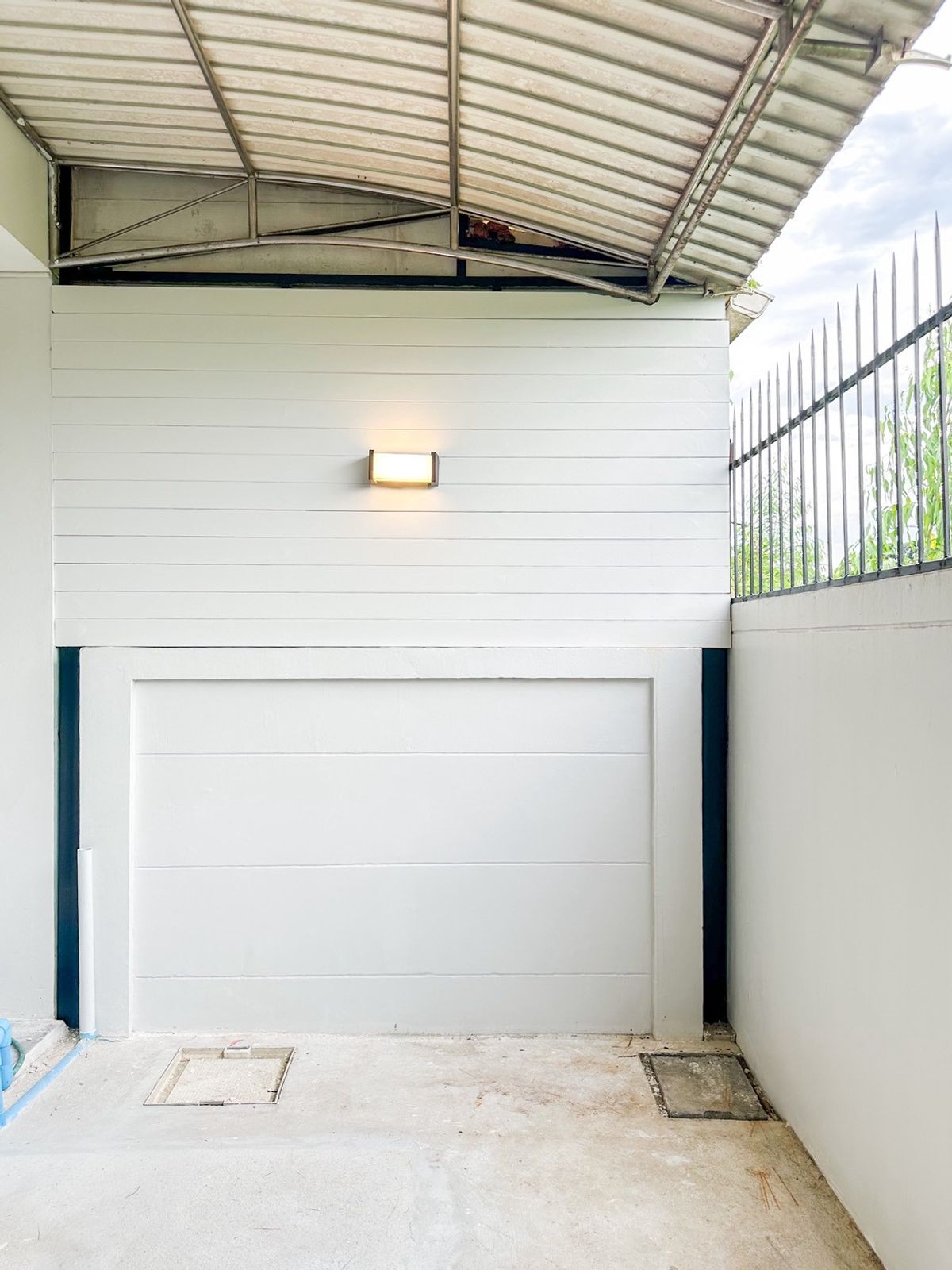 For SaleTownhomePattanakan, Srinakarin : K-6583 HOT DEAL 🔥 Beautiful house, newly decorated, good location, near Suan Luang Rama 9, de Siam, Suan Luang Rama 9, ready to move in.