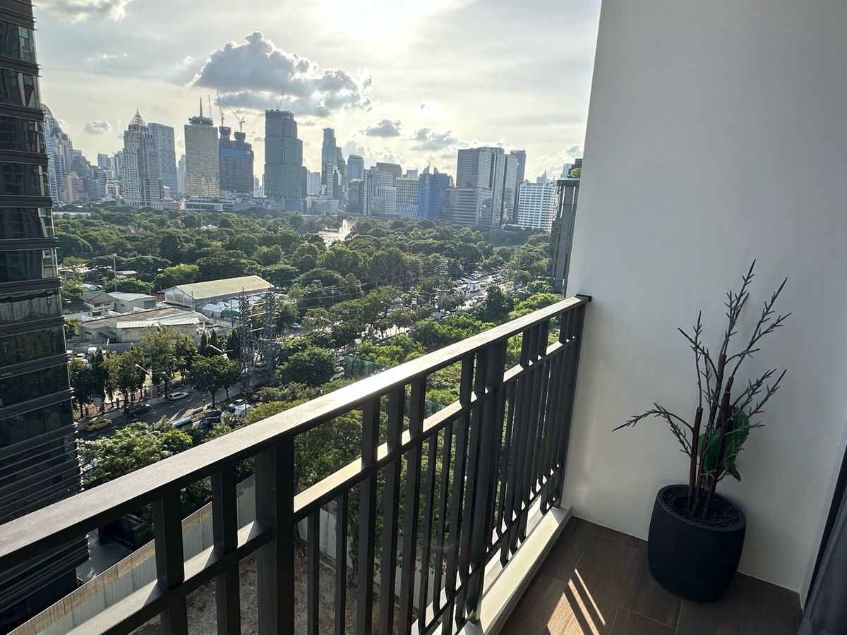 For RentCondoWitthayu, Chidlom, Langsuan, Ploenchit : Muniq Langsuan 2 Bed (Pet Friendly)