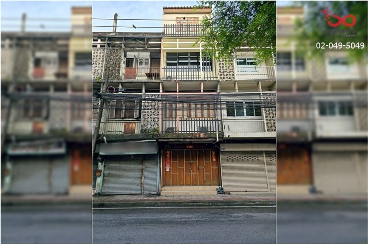 For SaleShop HouseRama9, Petchburi, RCA : Commercial building for sale, 3.5 floors, 15 sq m, Prachasuk Road, near MRT Huai Khwang.