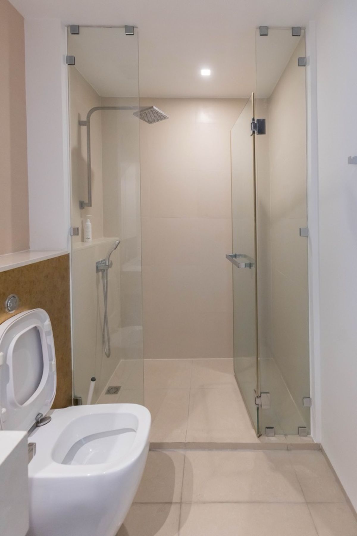 คอนโดวงเวียนใหญ่ เจริญนคร : 📢👇 ขายพร้อมผู้เช่า ถึง เมษายน 2569
คอนโดสุดหรู ริมแม่น้ำเจ้าพระยา วิวพาโนรามา และวิว ICONSIAM!ชมพลุสุดอลังการได้จากระเบียงยาวของห้องในทุกเทศกาล 🏙️ตกแต่งครบ พร้อมเข้าอยู่ได้ทันที ✨💫 พิเศษ! สำหรับผู้เช่า — บริการแม่บ้านทุกวันอาทิตย์