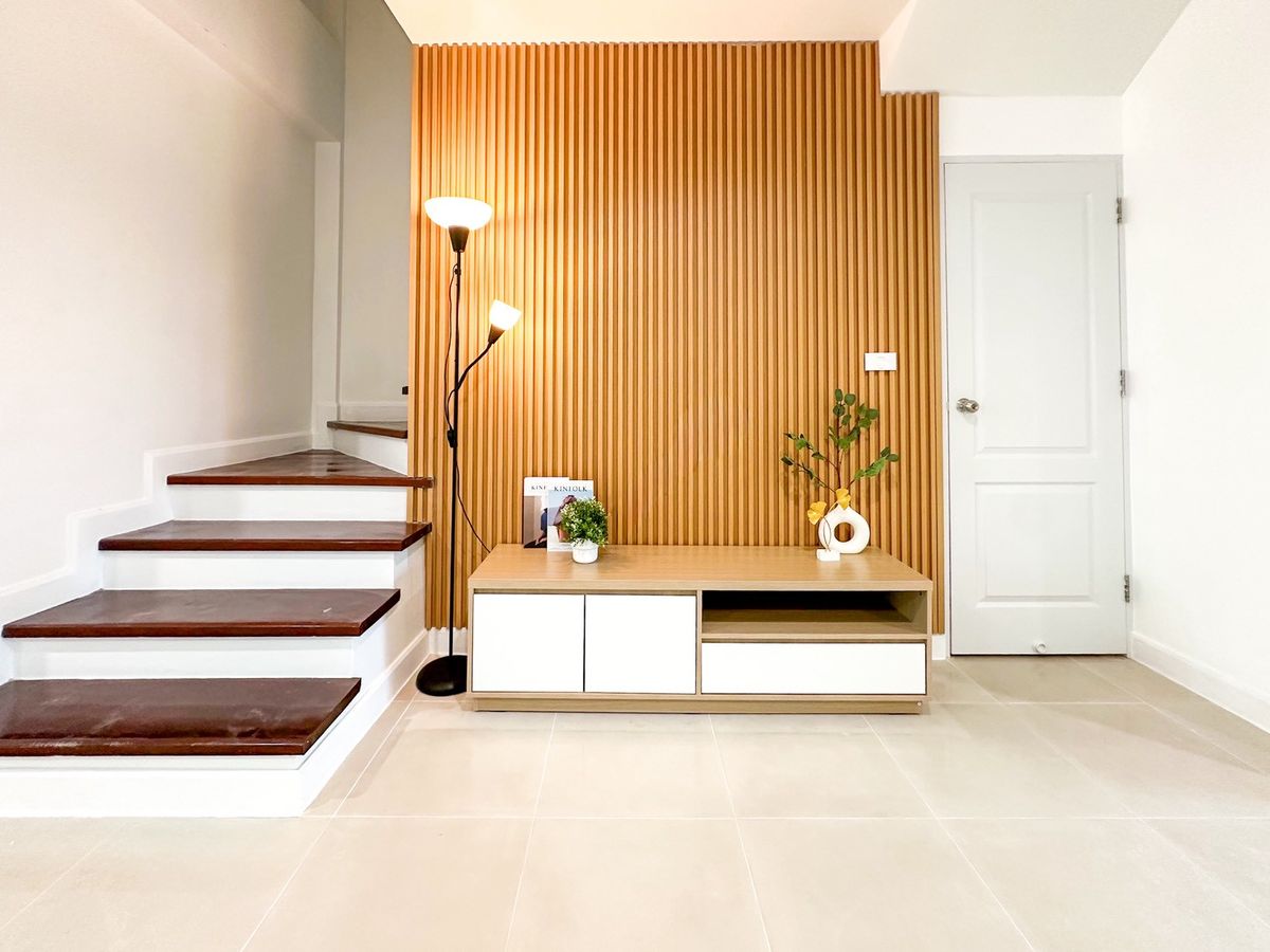 For SaleTownhomePattanakan, Srinakarin : K-6583 HOT DEAL 🔥 Beautiful house, newly decorated, good location, near Suan Luang Rama 9, de Siam, Suan Luang Rama 9, ready to move in.