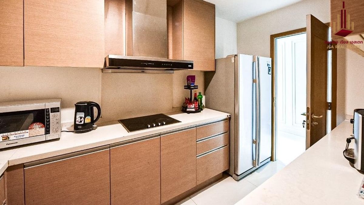 ขายคอนโดสาทร นราธิวาส : ✨ For Sale: The Empire Place Condo ✨ 💰 Only 19,500,000 THB