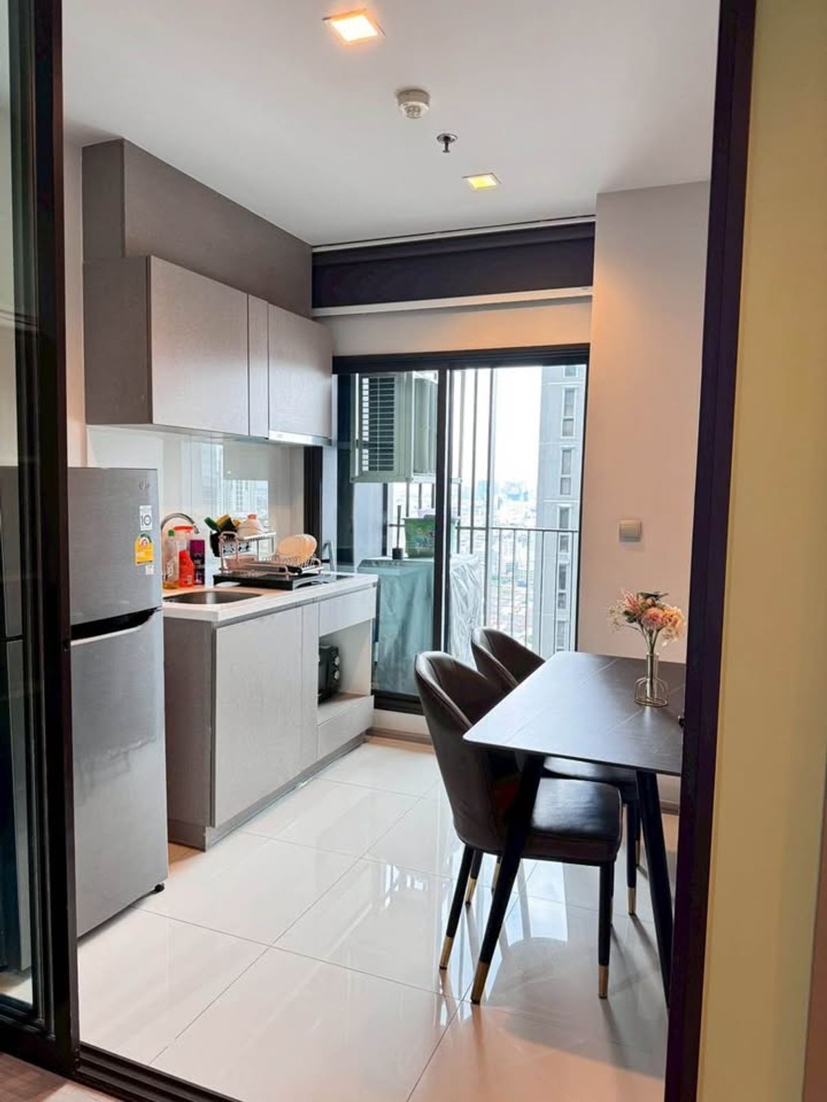 ให้เช่าคอนโดพระราม 9 เพชรบุรีตัดใหม่ RCA : 💥DL-9203💥ว่าง ให้ เช่า   ไลฟ์ อโศก - พระราม 9👉แอดไลน์ @accessliving 