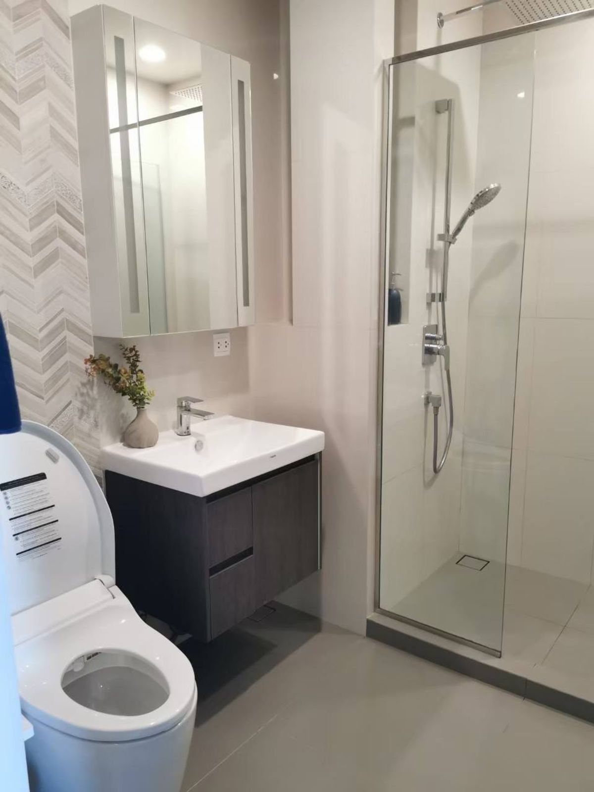 For RentCondoSukhumvit, Asoke, Thonglor : 💥DL-9200💥OKA HAUS Sukhumvit 36 👉Line : @accessliving