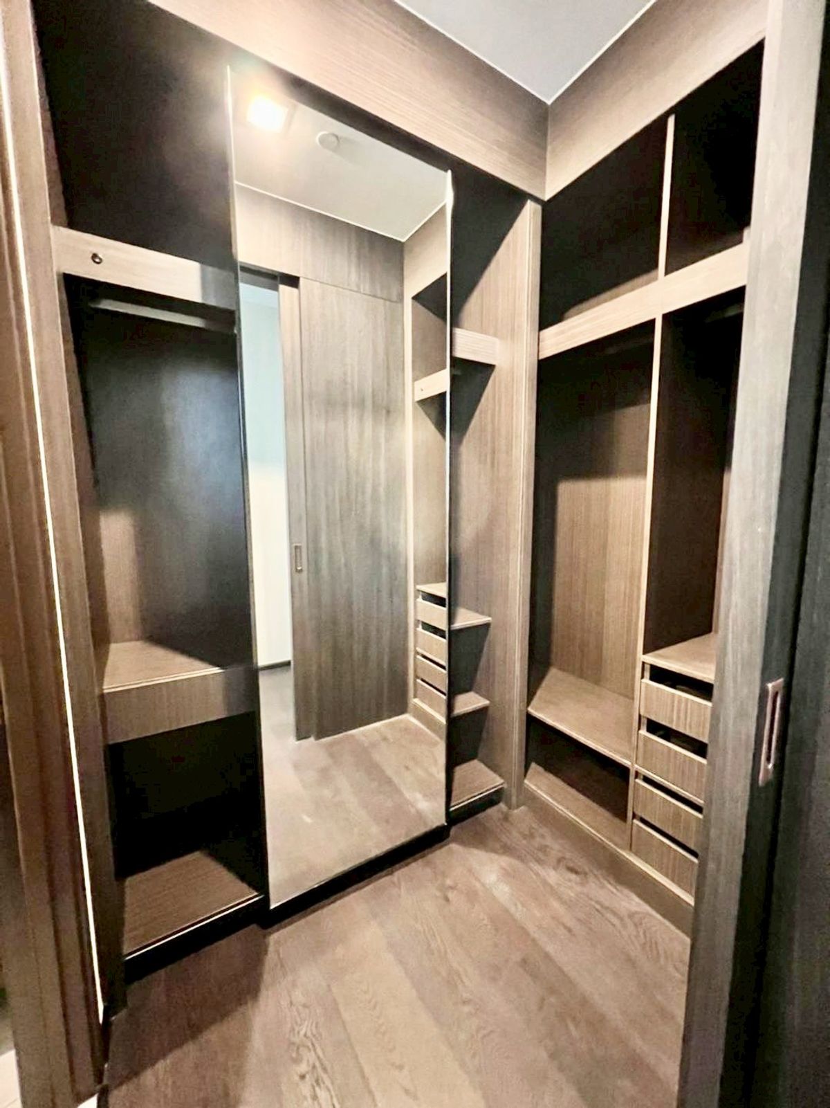 For RentCondoSukhumvit, Asoke, Thonglor : ( UL2510075 ) Tel/Line 096-2479369✨FOR RENT LAVIQ Sukhumvit 57, 2 bedrooms, Size 86 Sq.M. ,RARE ITEM, BEST Price!!!