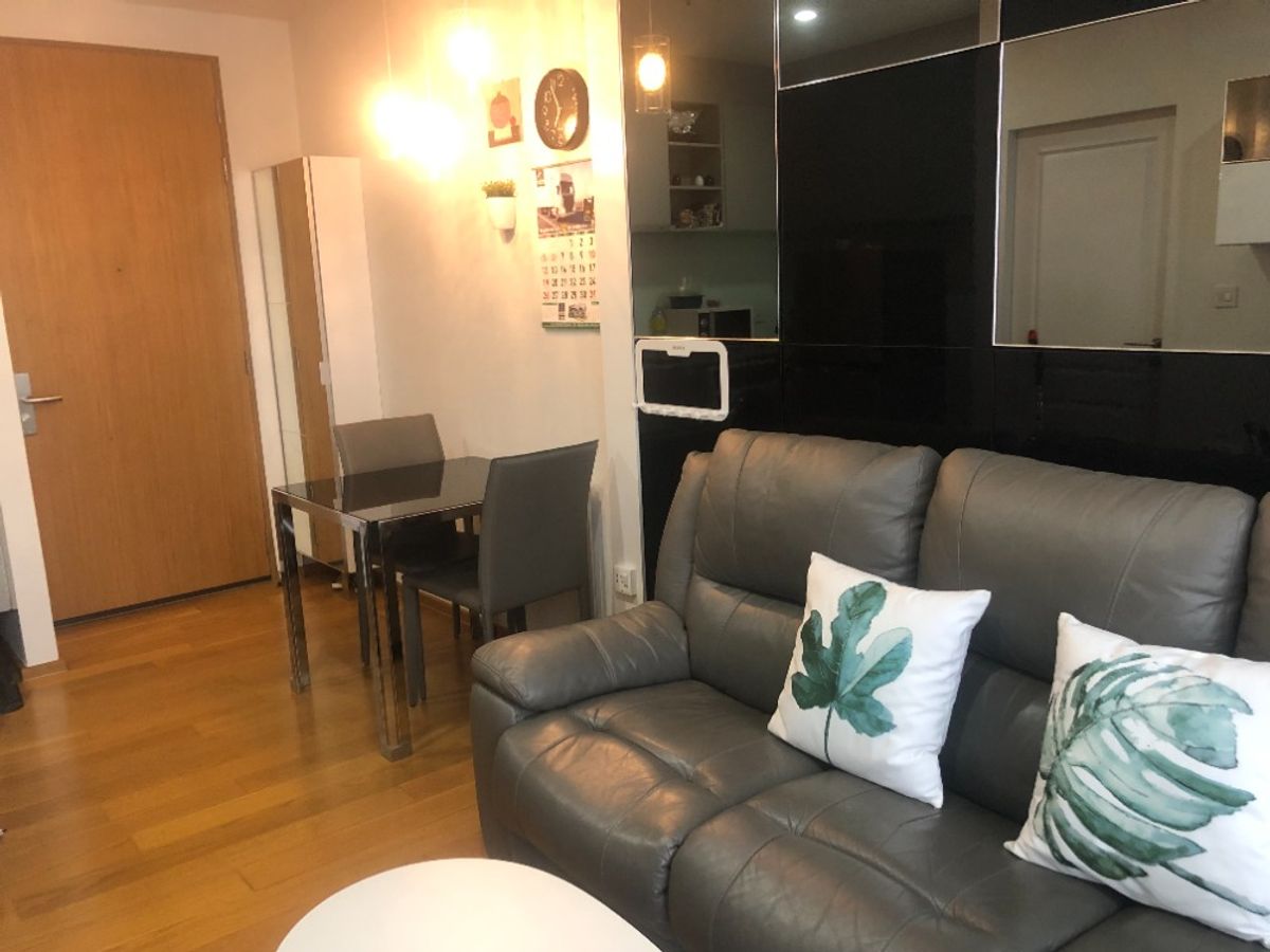For RentCondoSathorn, Narathiwat : Condo for rent: Noble Revo Silom, complete with furniture and electrical appliances. Ready to move in immediately!!!