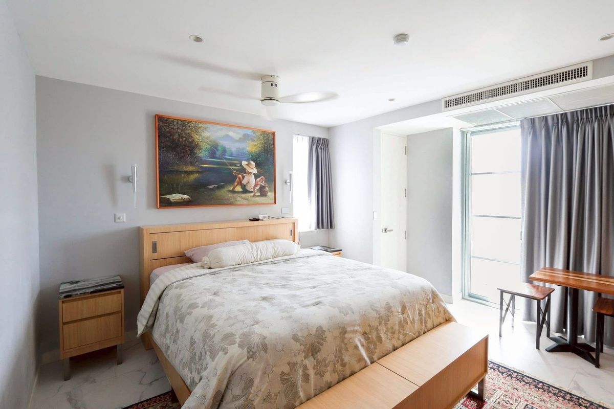 For RentCondoWitthayu, Chidlom, Langsuan, Ploenchit : Baan Thanon Sarasin for rent, 70,000 baht [TTr251025]