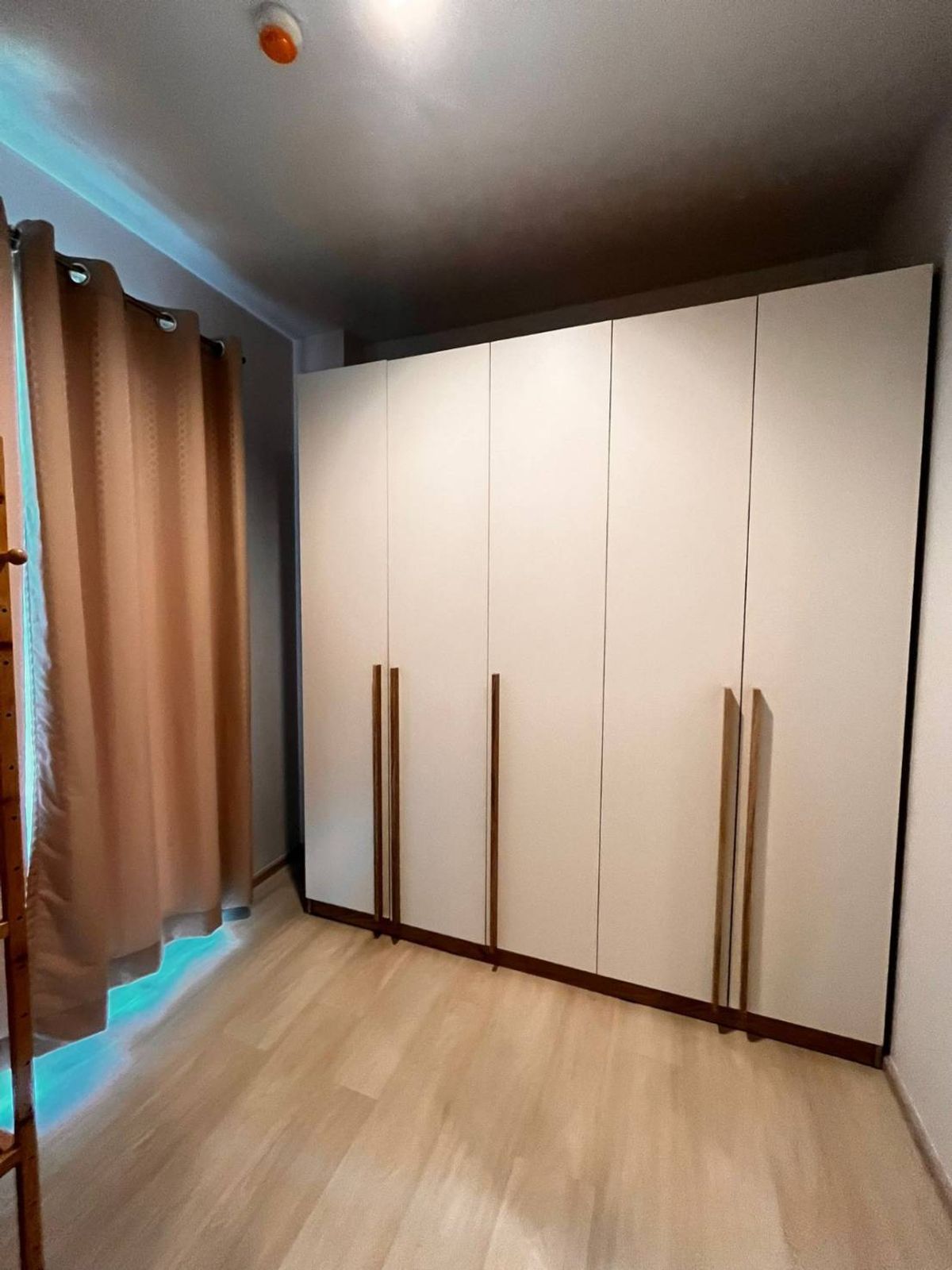 ให้เช่าคอนโดวิทยุ ชิดลม หลังสวน : For rent condo Life One Wireless (S03-2158) 