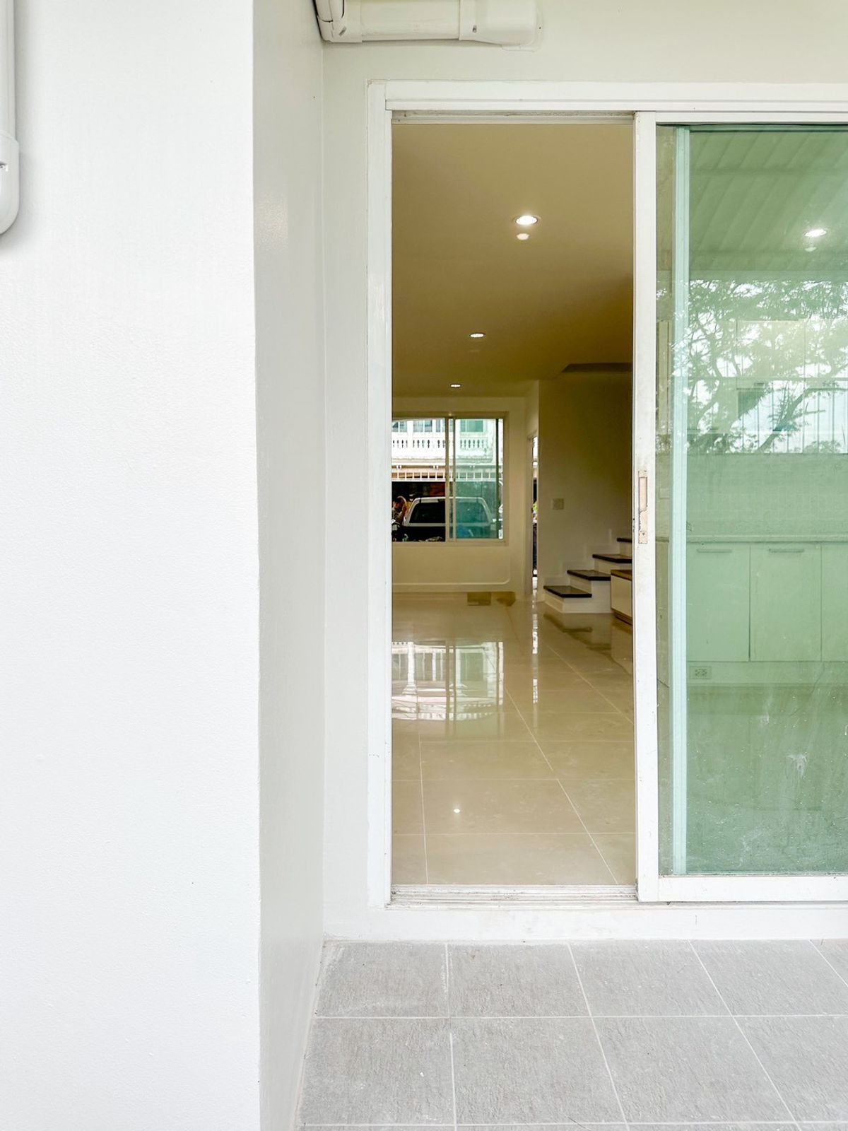 For SaleTownhomePattanakan, Srinakarin : K-6583 HOT DEAL 🔥 Beautiful house, newly decorated, good location, near Suan Luang Rama 9, de Siam, Suan Luang Rama 9, ready to move in.