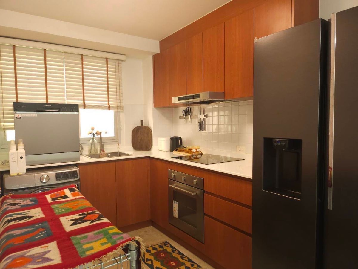 ให้เช่าคอนโดสุขุมวิท อโศก ทองหล่อ : ให้เช่าคอนโด 49 พลัส เฟอร์นิเจอร์ครบ (S03-2157)