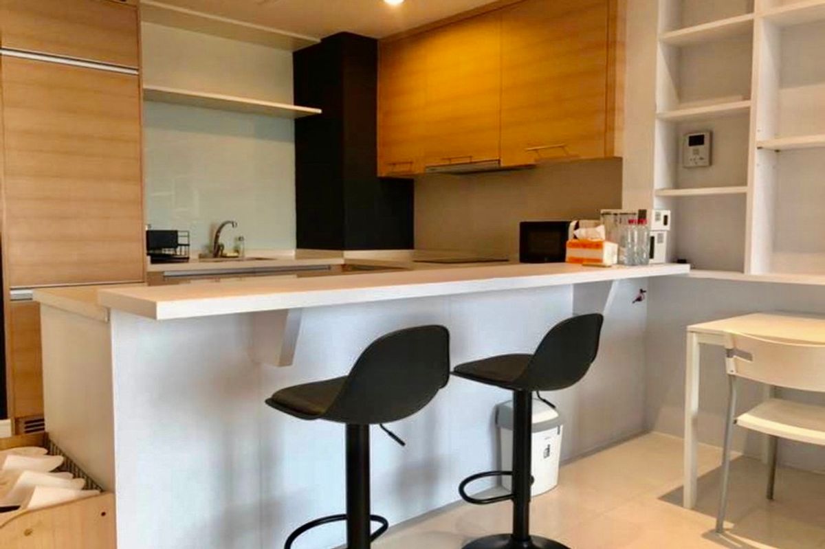 ขายคอนโดสุขุมวิท อโศก ทองหล่อ : 🔥 สำหรับขาย !! เลี้ยงสัตว์ได้, ห้องขนาดใหญ่, วิวสวย, ชั้นสูง 19++, มีอ่างอาบน้ำ!! 🔥 Code C20231200017..........Aguston Sukhumvit 22, 1 ห้องนอน, 1 ห้องน้ำ, แต่งครบ, ราคาพิเศษ!!📣📣