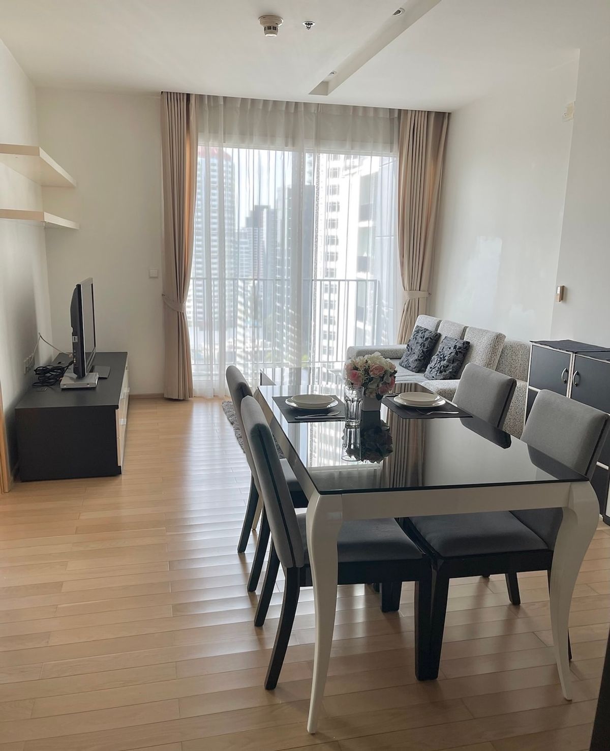 ขายคอนโดสุขุมวิท อโศก ทองหล่อ : For Sale : Siri @Sukhumvit (S15-16585(S))