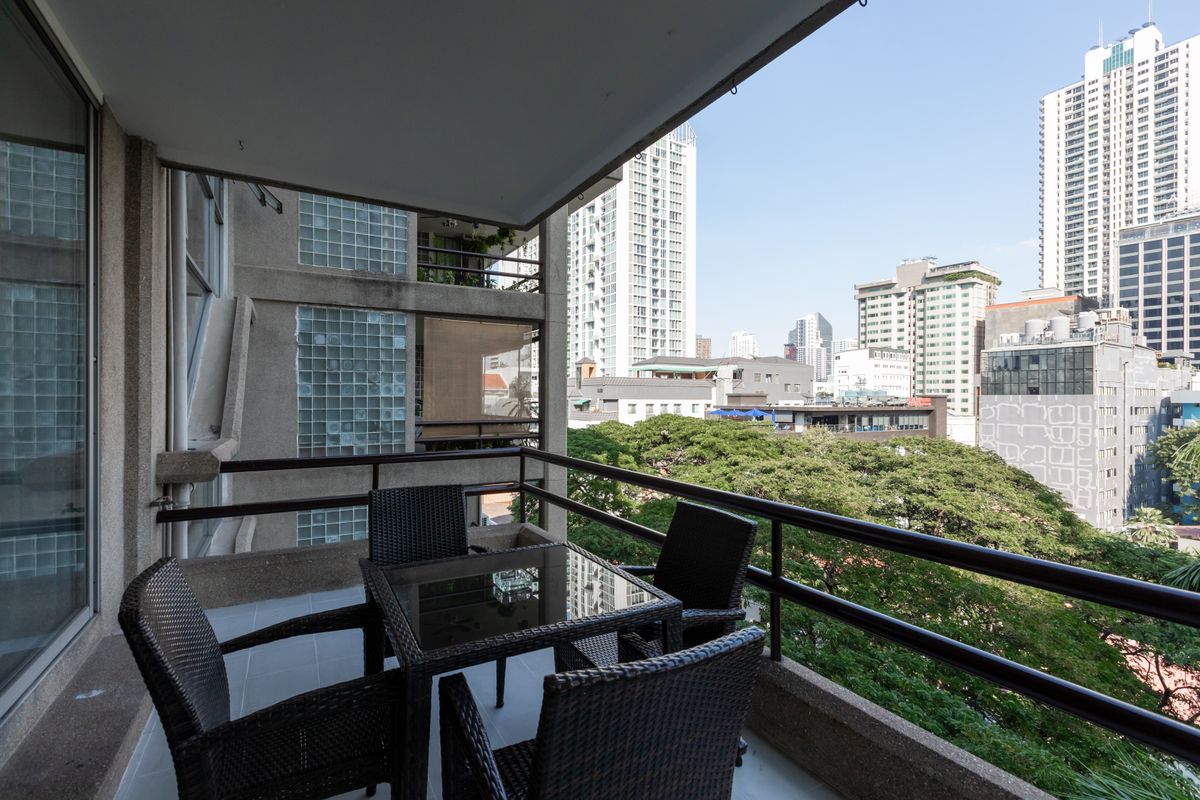 For RentNana, North Nana,Sukhumvit13, Soi Nana : 2 Bedrooms 2 Bathrooms near BTS NANA (166 s.q.m.)