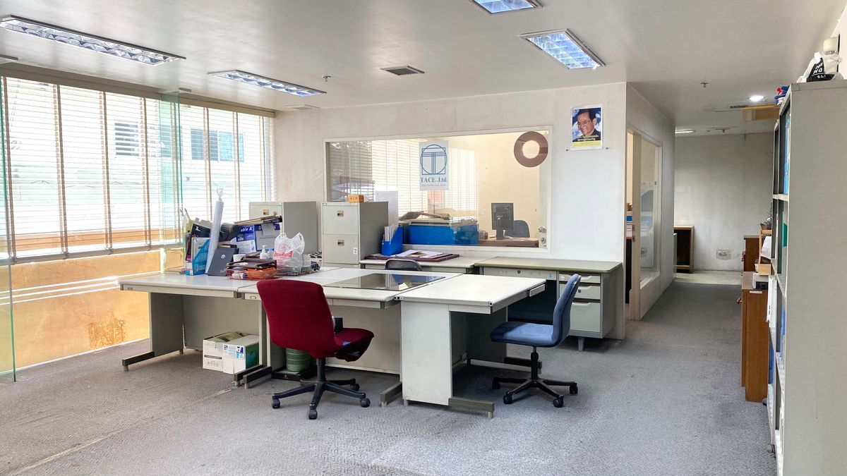 ให้เช่าสำนักงานราชเทวี พญาไท : อาคารพญาไทเพลส ชั้น G ขนาด 150 ตรม. ตกแต่งแล้ว ให้เช่าเดือนละ 80,000 บาท