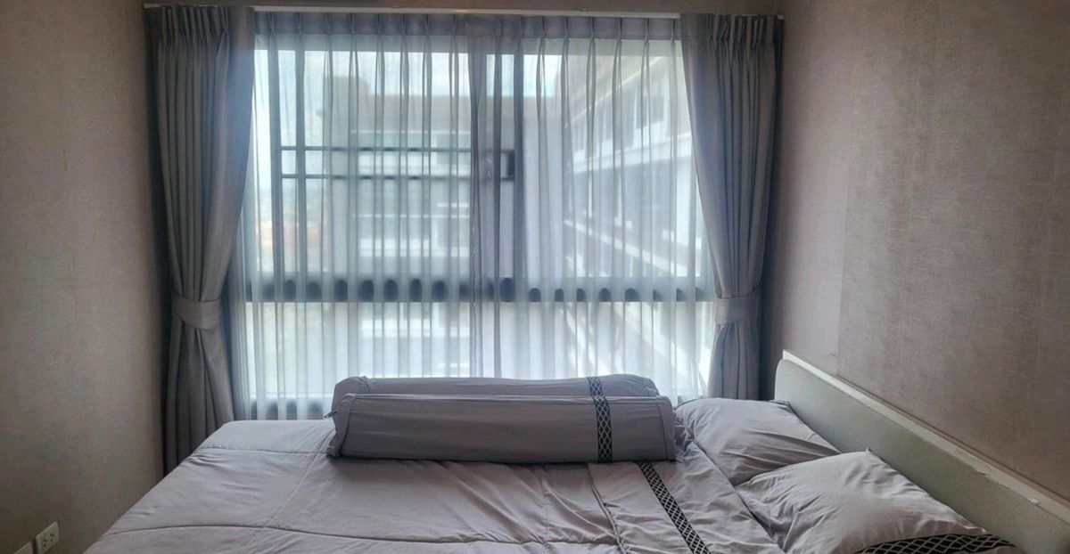 For RentCondoThaphra, Talat Phlu, Wutthakat : For rent: The Parkland Phetkasem - Tha Phra, beautiful, cheap, near MRT Tha Phra. If interested, contact Line @841qqlnr