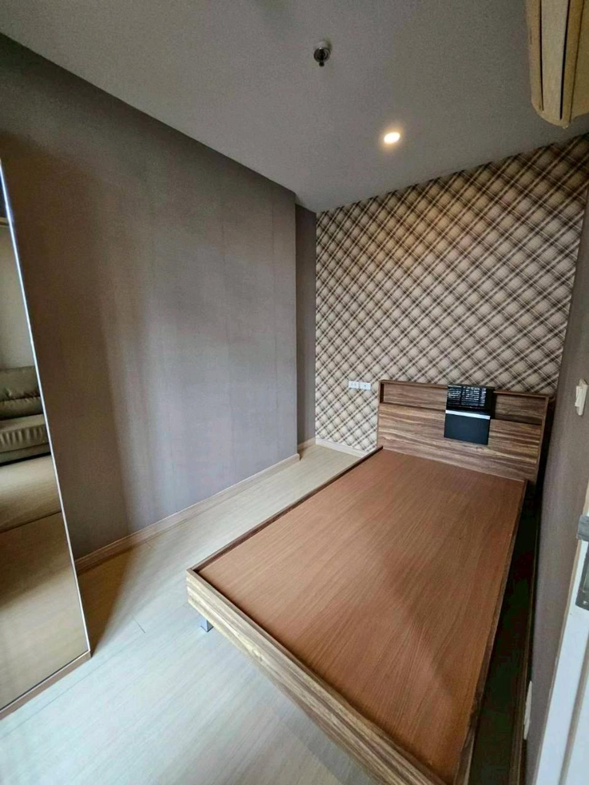 For SaleCondoSathorn, Narathiwat : Condo for Sale: Bangkok Horizon Sathorn–Narathiwas, Prime Location in the Heart of Sathorn – Narathiwas