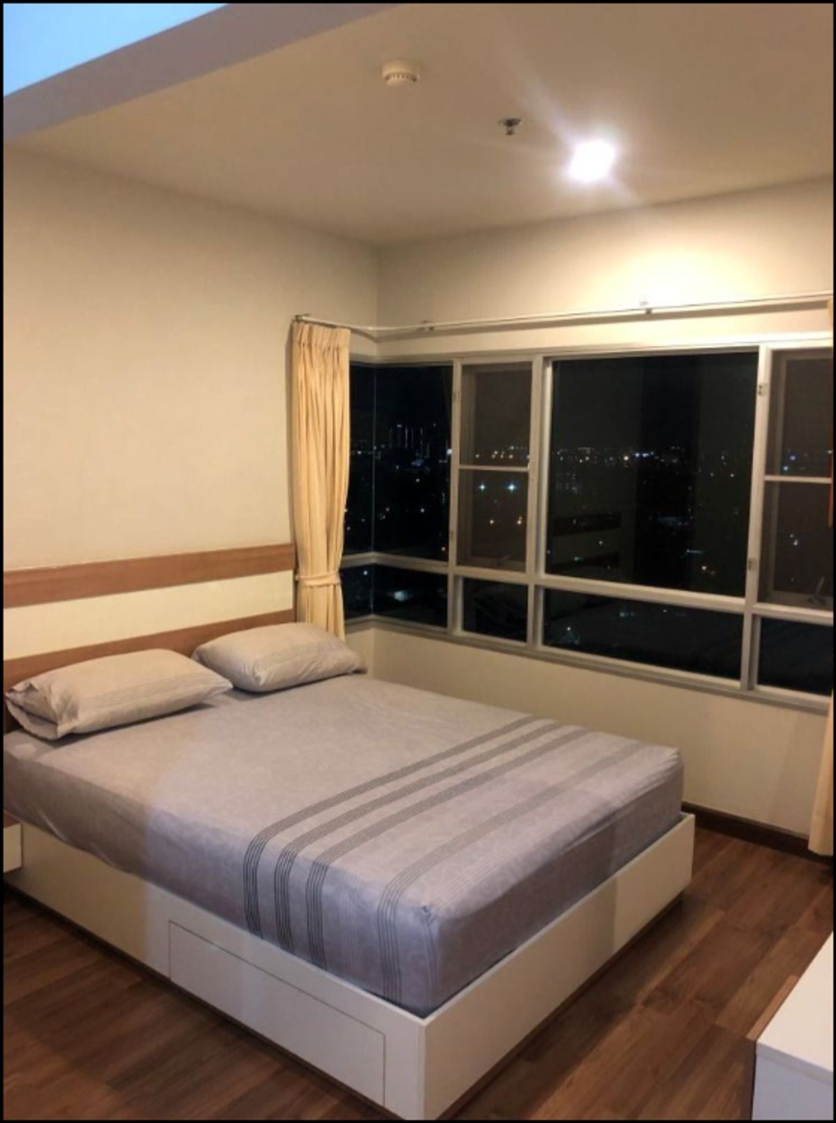 ขายคอนโดรัตนาธิเบศร์ สนามบินน้ำ พระนั่งเกล้า : ขาย 2 ห้องนอน คอนโด เซ็นทริค ติวานนท์ สเตชั่น ทำเลดี ใกล้รถไฟฟ้า MRT (AM1988)