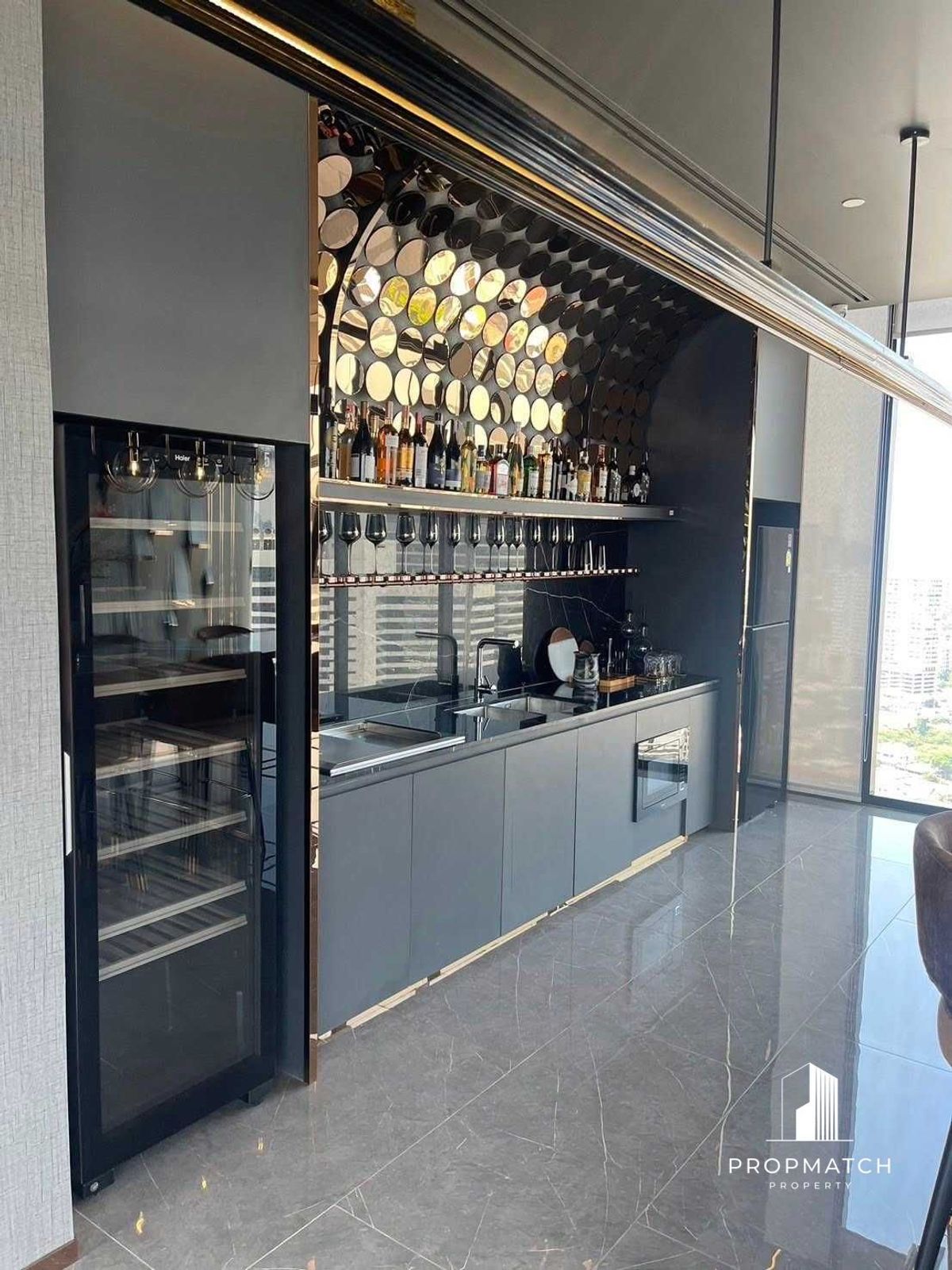 ให้เช่าคอนโดรัชดา ห้วยขวาง : ✨Flash Deal ✨SOHO Bangkok Ratchada( 1Bed 1Bath 26SQM.) แต่งครบพร้อมอยู่ !! เพียง 20,000บาทต่อเดือน Tel.0981315848 @propmatch