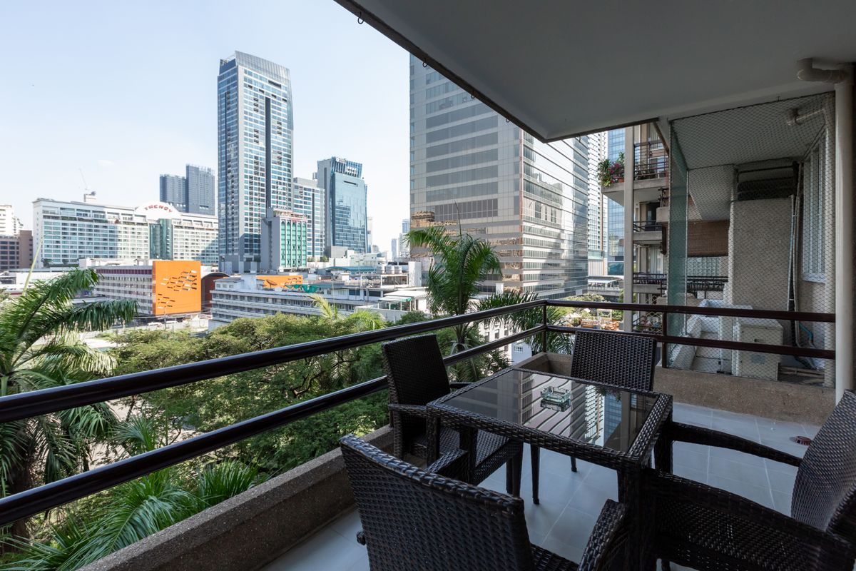 For RentNana, North Nana,Sukhumvit13, Soi Nana : 2 Bedrooms 2 Bathrooms near BTS NANA (166 s.q.m.)