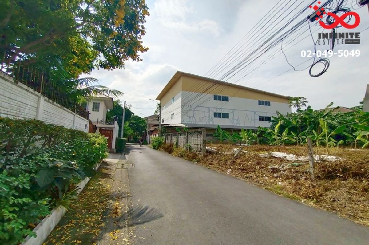 For SaleLandChokchai 4, Ladprao 71, Ladprao 48, : For sale: 3-story building, 900 sq m., with land. 200 sq m. Lat Pla Khao 14, Lat Phrao