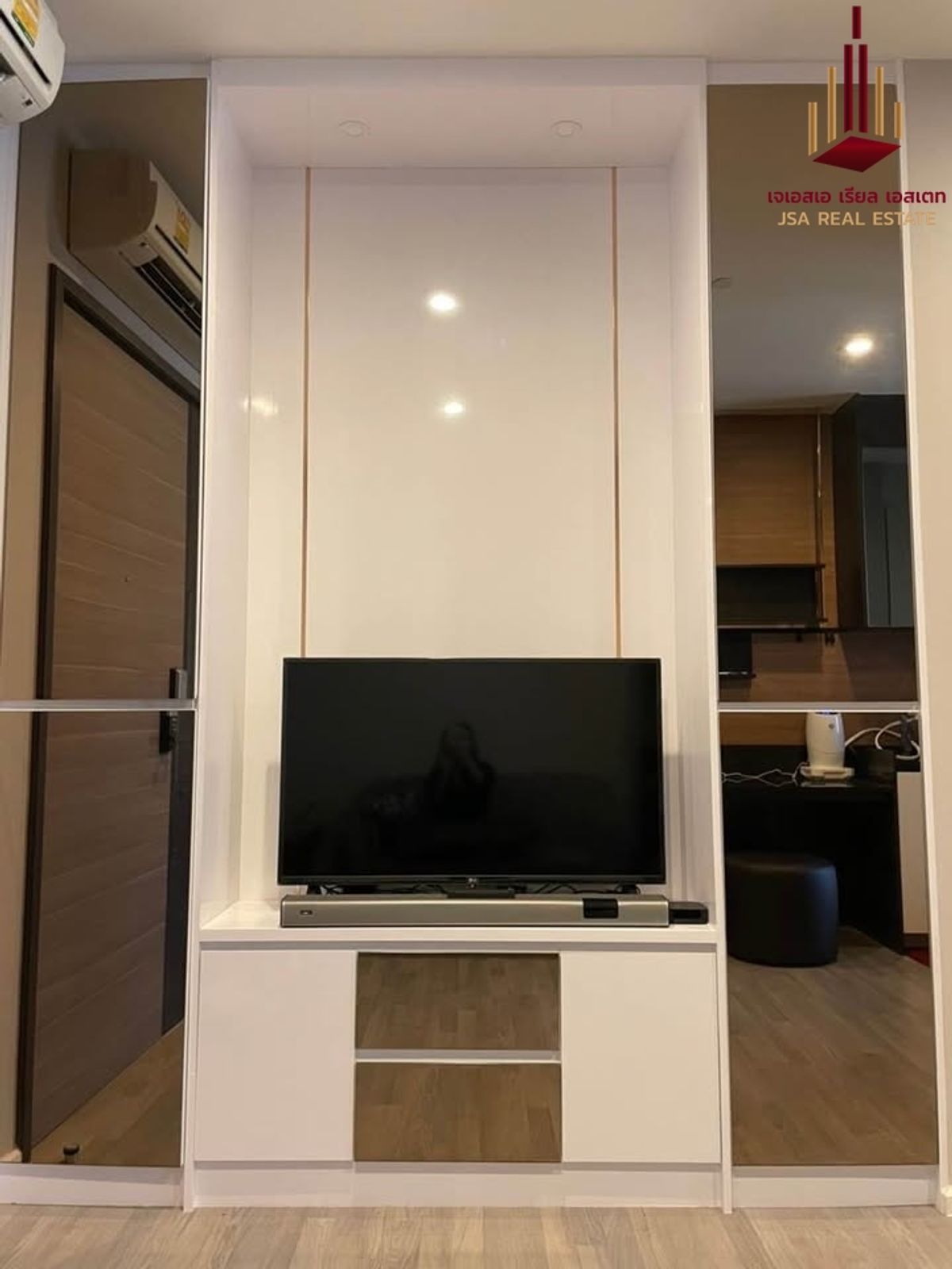 For RentCondoSathorn, Narathiwat : ✨ For Rent: The Room Sathorn - St. Louis Condo ✨ 💰 Only 20,000 THB/month