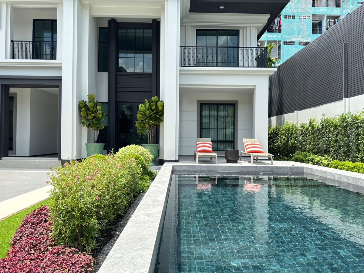ขายบ้านสมุทรปราการ สำโรง : ดีลพิเศษ 2 หลังสุดท้าย ✨ บ้านเดี่ยวพร้อมสระว่ายน้ำ Else Bearing 32 โครงการจากแสนสิริ นัดชมโครงการ โทร 0646419669