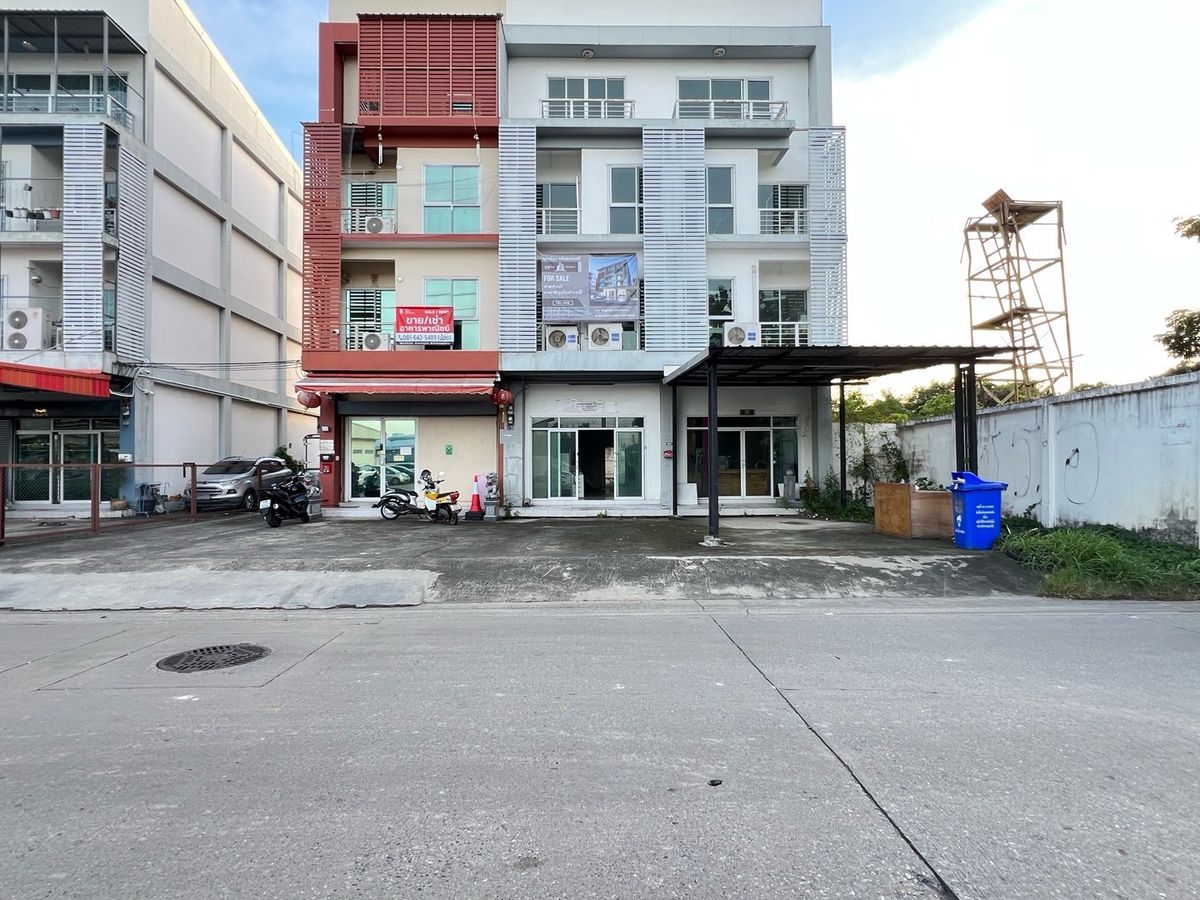 ขายอาคารพาณิชย์บางนา แบริ่ง ลาซาล : ขายถูกอาคารพาณิชย์ 2 คูหา 4 ชั้น 70 ตารางวา ใกล้ BTS แบริ่ง ทำเลดี เดินทางสะดวกหลายเส้นทาง