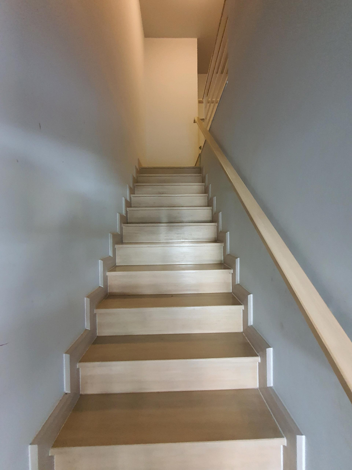 For RentTownhomePhutthamonthon, Salaya : Townhome for rent, good location, travel only 10 minutes to Mahidol University, Salaya, 3 air conditioners.