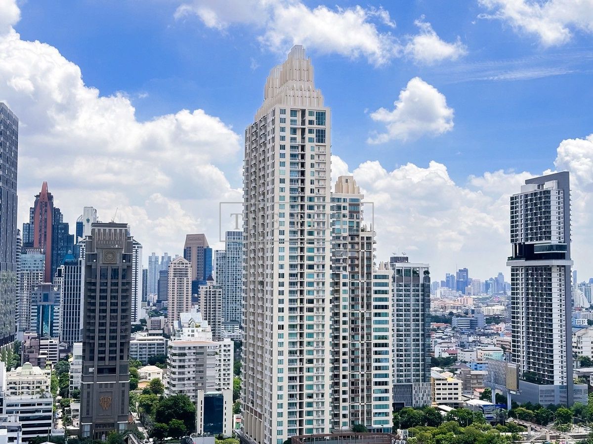 CondoSathorn, Narathiwat : ✨ Luxury Living in the Heart of Sathorn The Empire Place, beautiful room, good condition. Ready to move in immediately 💖