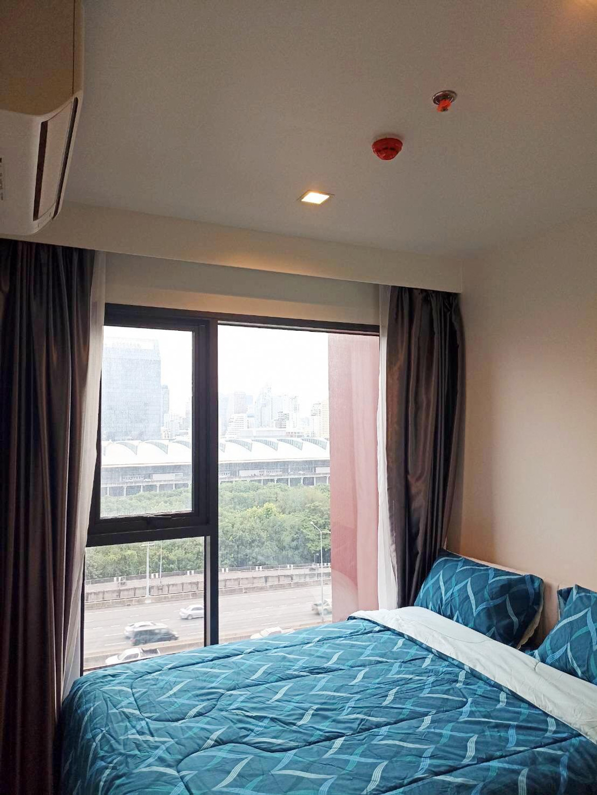 ให้เช่าคอนโดพระราม 9 เพชรบุรีตัดใหม่ RCA : ให้เช่า Life Asoke Hype 1 ห้องนอน 35 ตร.ม. ชั้น 11 เฟอร์ครบ