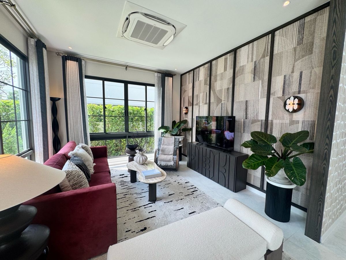 ขายบ้านบางนา แบริ่ง ลาซาล : ขายด่วน ราคาพิเศษสุด บ้านหรู เศรษฐสิริ บางนา กม.10  ราคา 29.9 ล้านบาท ติดต่อ 0869017364