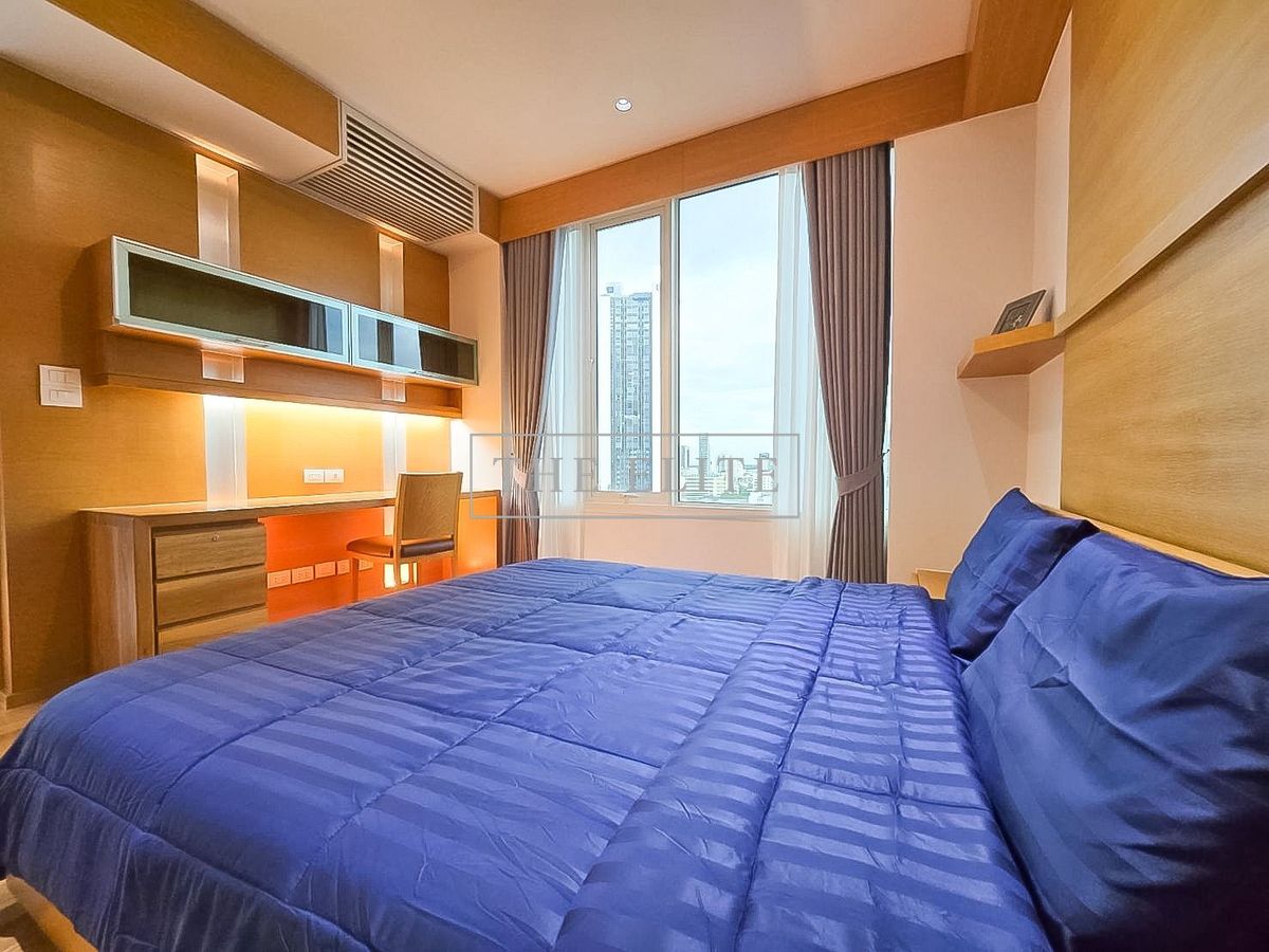 For SaleCondoSathorn, Narathiwat : ✨ Big room, fully decorated, all in one place, The Empire Place Sathorn, very good location. City view in the heart of the CBD, ready to occupy 💯