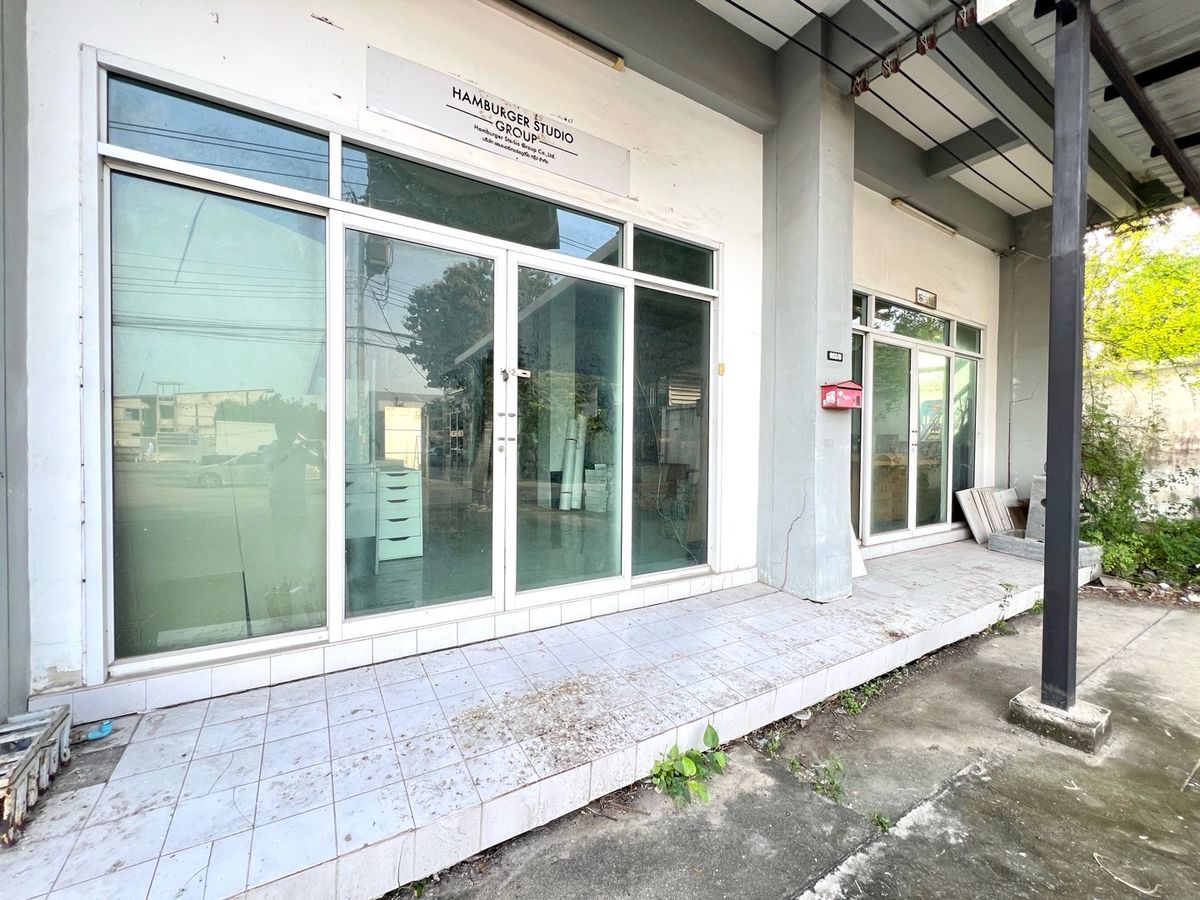 ขายอาคารพาณิชย์บางนา แบริ่ง ลาซาล : ขายถูกอาคารพาณิชย์ 2 คูหา 4 ชั้น 70 ตารางวา ใกล้ BTS แบริ่ง ทำเลดี เดินทางสะดวกหลายเส้นทาง