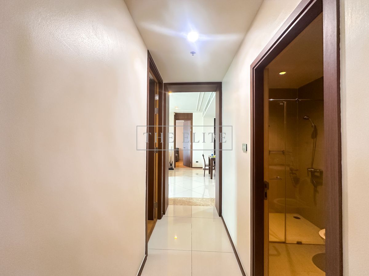 CondoSathorn, Narathiwat : ✨ Luxury Living in the Heart of Sathorn The Empire Place, beautiful room, good condition. Ready to move in immediately 💖