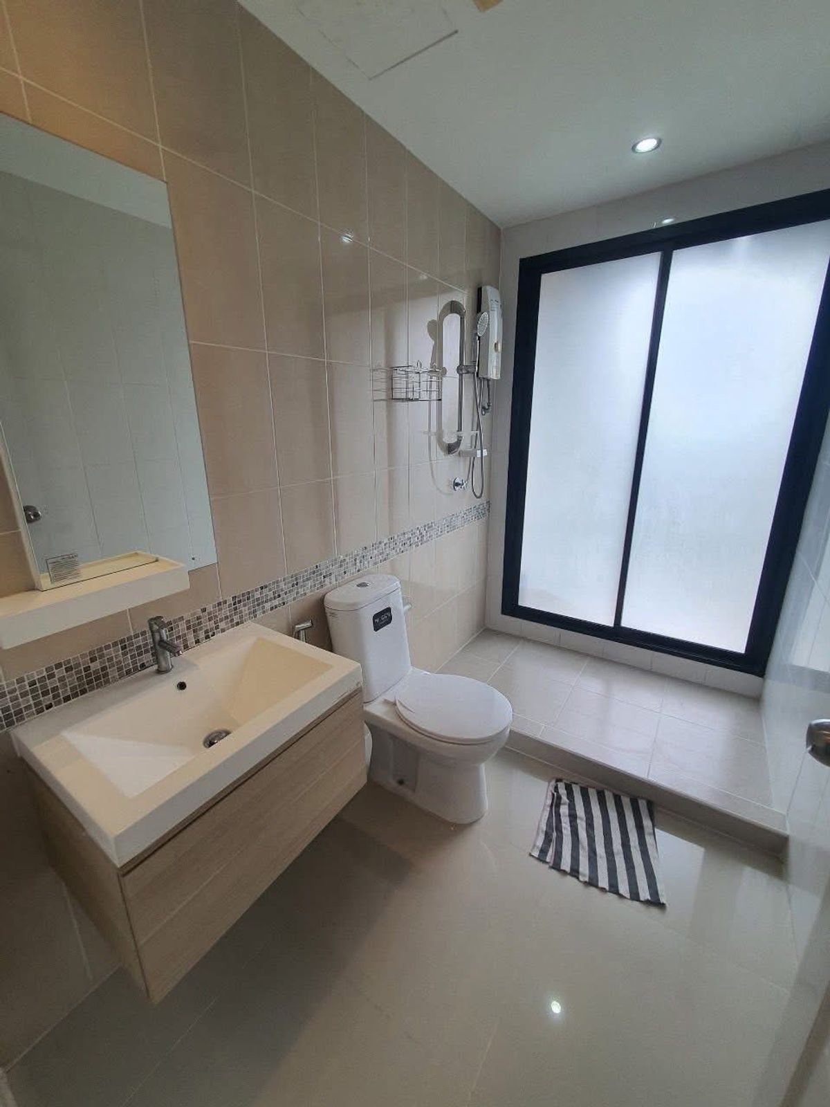 For RentCondoPattanakan, Srinakarin : For rent ✨ S1 Rama 9 ✨ Fully furnished and equipped, near Airport Link and Si Rat Expressway