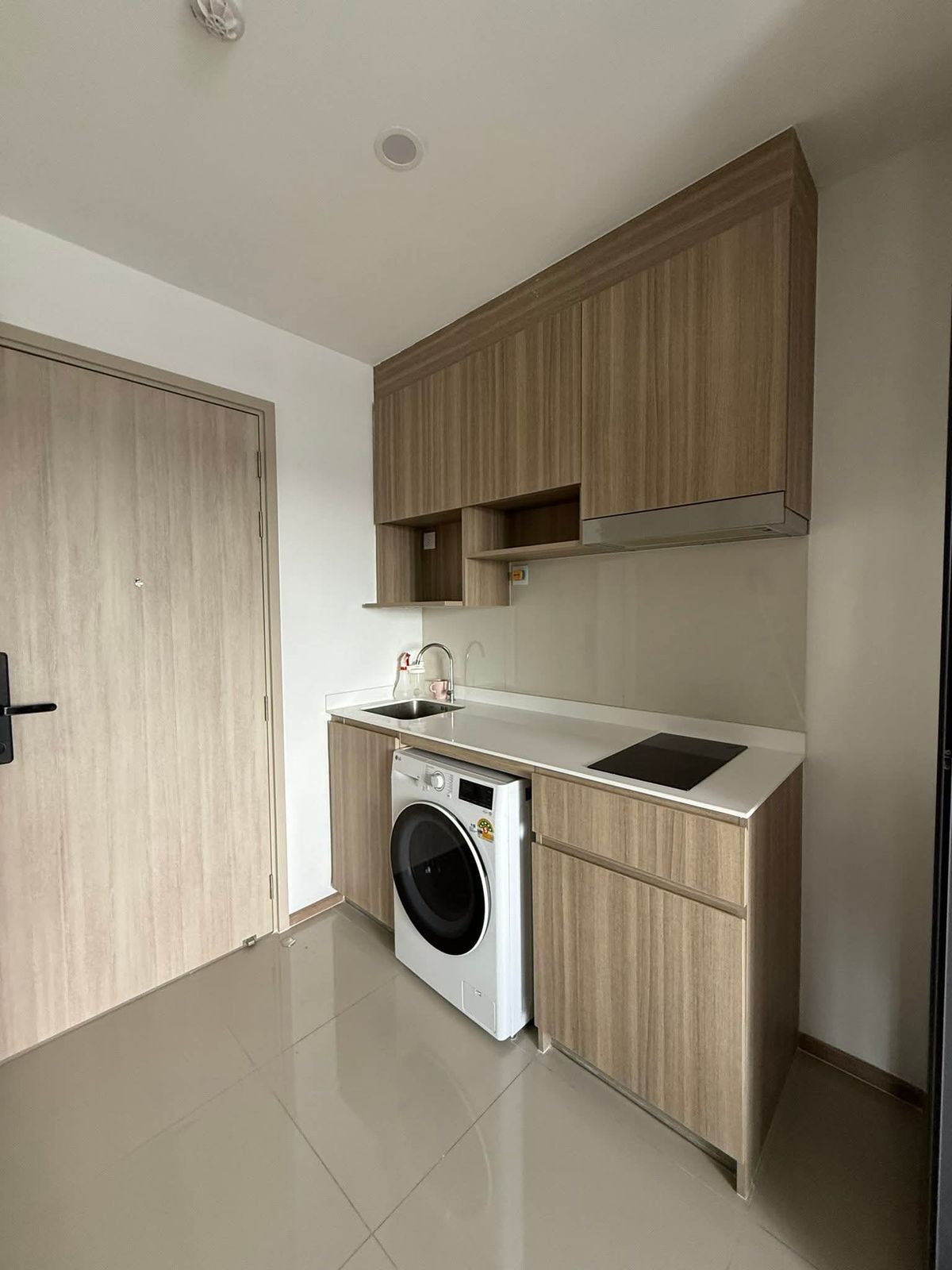 ให้เช่าคอนโดคลองเตย กล้วยน้ำไท : ให้เช่า 🔥 Life Rama 4 - Asoke 🔥 2 ห้องนอน 2 ห้องนอน เฟอร์นิเจอร์ และ เครื่องใช้ไฟฟ้าครบ ใกล้ MRT ศูนย์สิริกิติ์