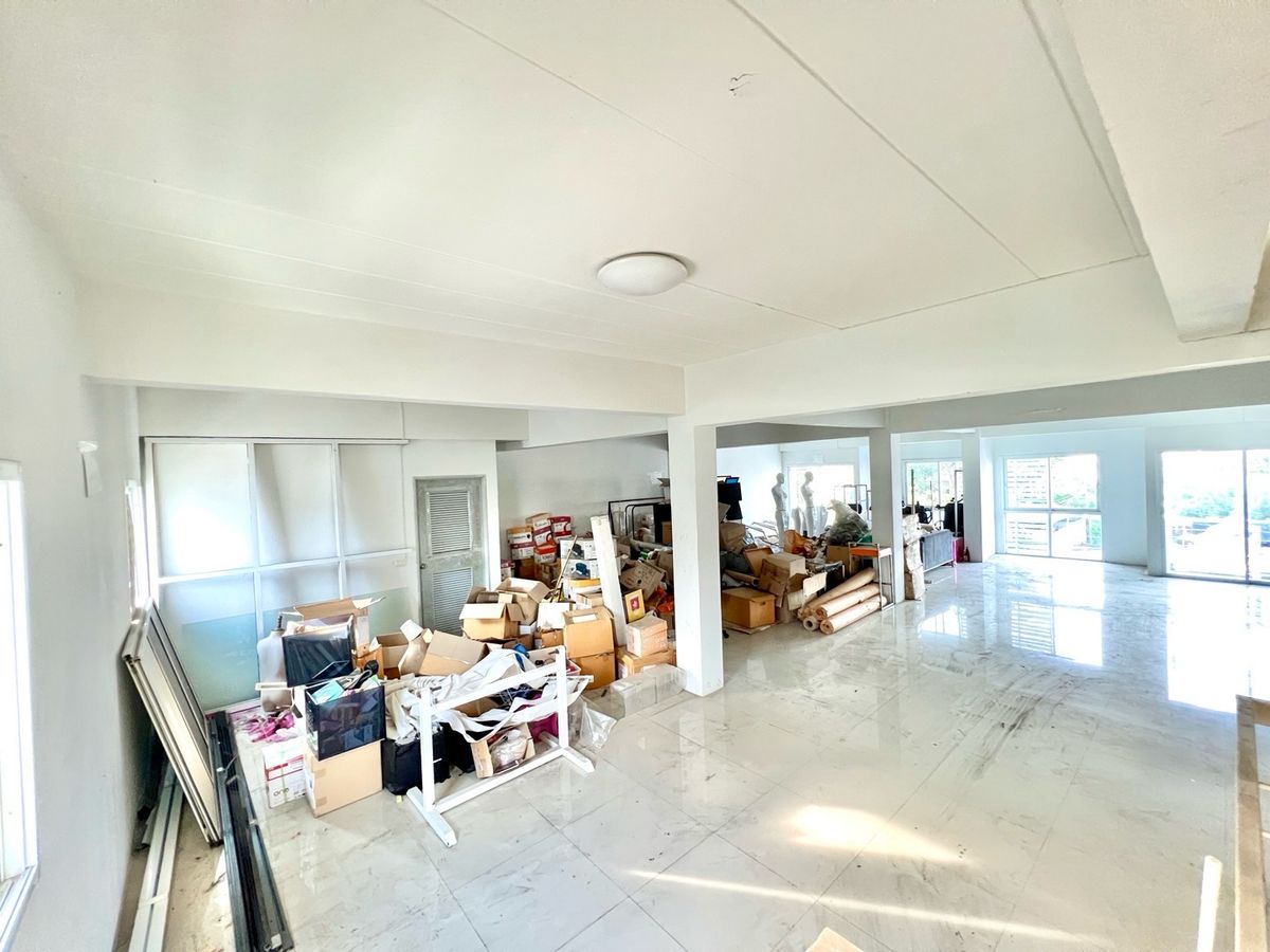 ขายอาคารพาณิชย์บางนา แบริ่ง ลาซาล : ขายถูกอาคารพาณิชย์ 2 คูหา 4 ชั้น 70 ตารางวา ใกล้ BTS แบริ่ง ทำเลดี เดินทางสะดวกหลายเส้นทาง