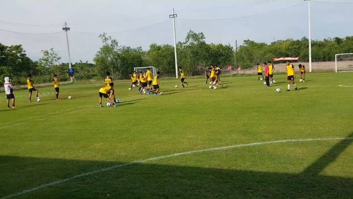 ขายที่ดินปทุมธานี รังสิต ธรรมศาสตร์ : ขายธุรกิจสนามฟุตบอลคลองหกหลังมหาวิทยาลัยราชมงคลธัญบุรี พื้นที่  2 ไร่ 2  