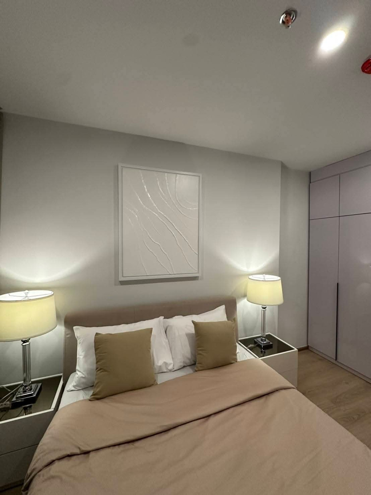 ให้เช่าคอนโดคลองเตย กล้วยน้ำไท : ให้เช่า 📍 Life Rama 4 - Asoke 📍 ใกล้ MRT ศูนย์สิริกิติ์ เฟอร์นิเจอร์ และ เครื่องใช้ไฟฟ้าครบ 