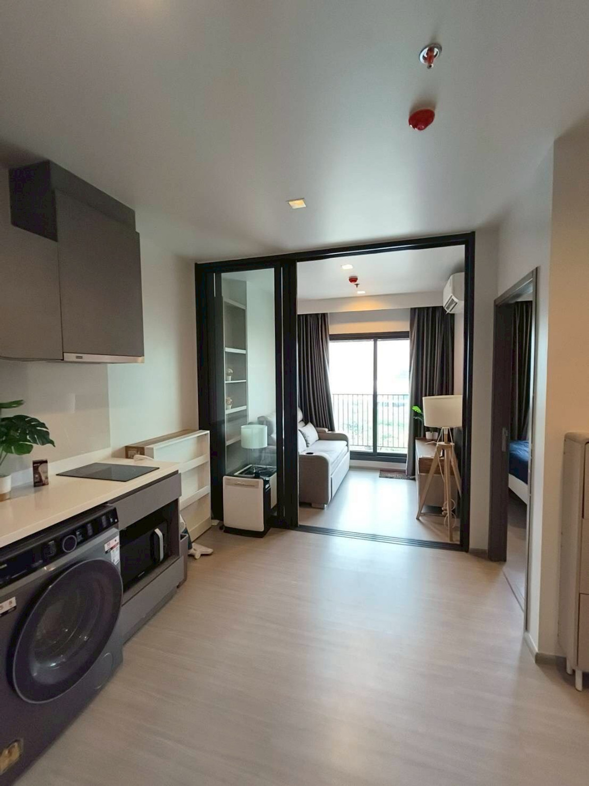 ให้เช่าคอนโดพระราม 9 เพชรบุรีตัดใหม่ RCA : for rent Life Asoke Hype // 1b1b // 35 sq.m