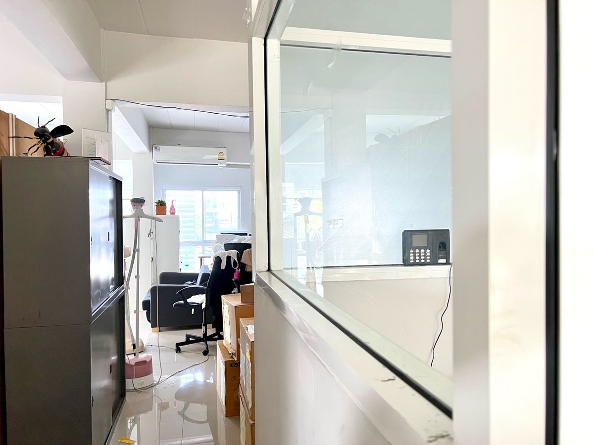 ขายอาคารพาณิชย์บางนา แบริ่ง ลาซาล : ขายถูกอาคารพาณิชย์ 2 คูหา 4 ชั้น 70 ตารางวา ใกล้ BTS แบริ่ง ทำเลดี เดินทางสะดวกหลายเส้นทาง