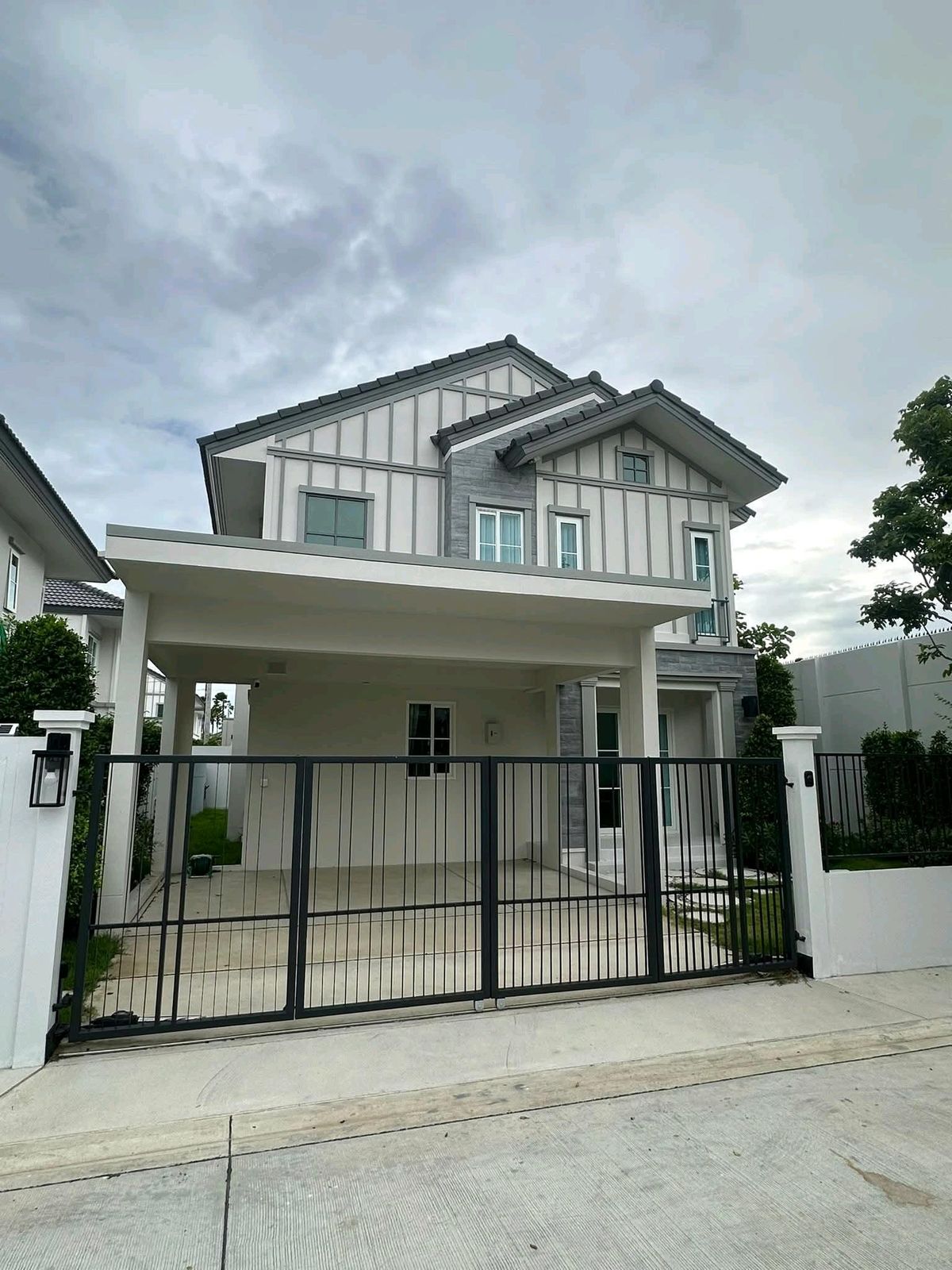 For RentHouseBangna, Bearing, Lasalle : 🔥🔥 House for Rent Villaggio 3 Srinakarin - Bangna 🔥🔥 Nearby Mega bangna