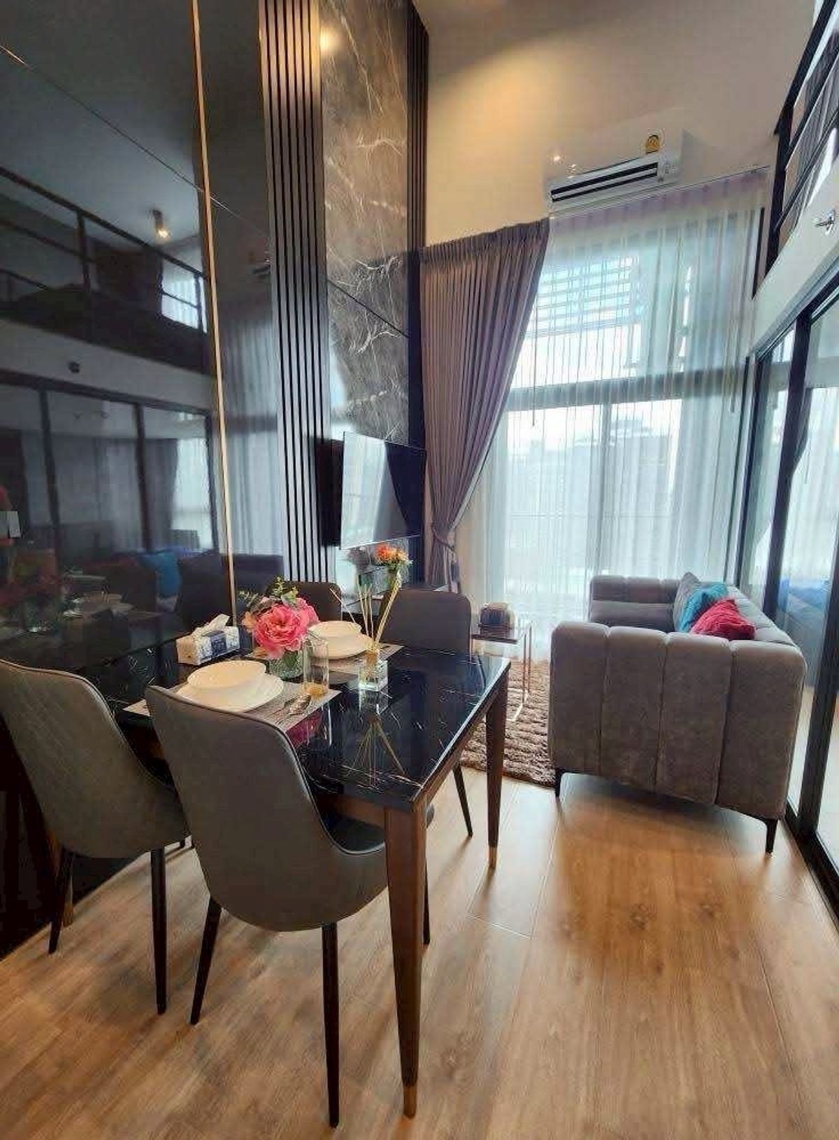ให้เช่าคอนโดพระราม 9 เพชรบุรีตัดใหม่ RCA : Ideo rama 9 asoke / 2 bedrooms1 bathroom/52 sqm./30 fl./ 42,000