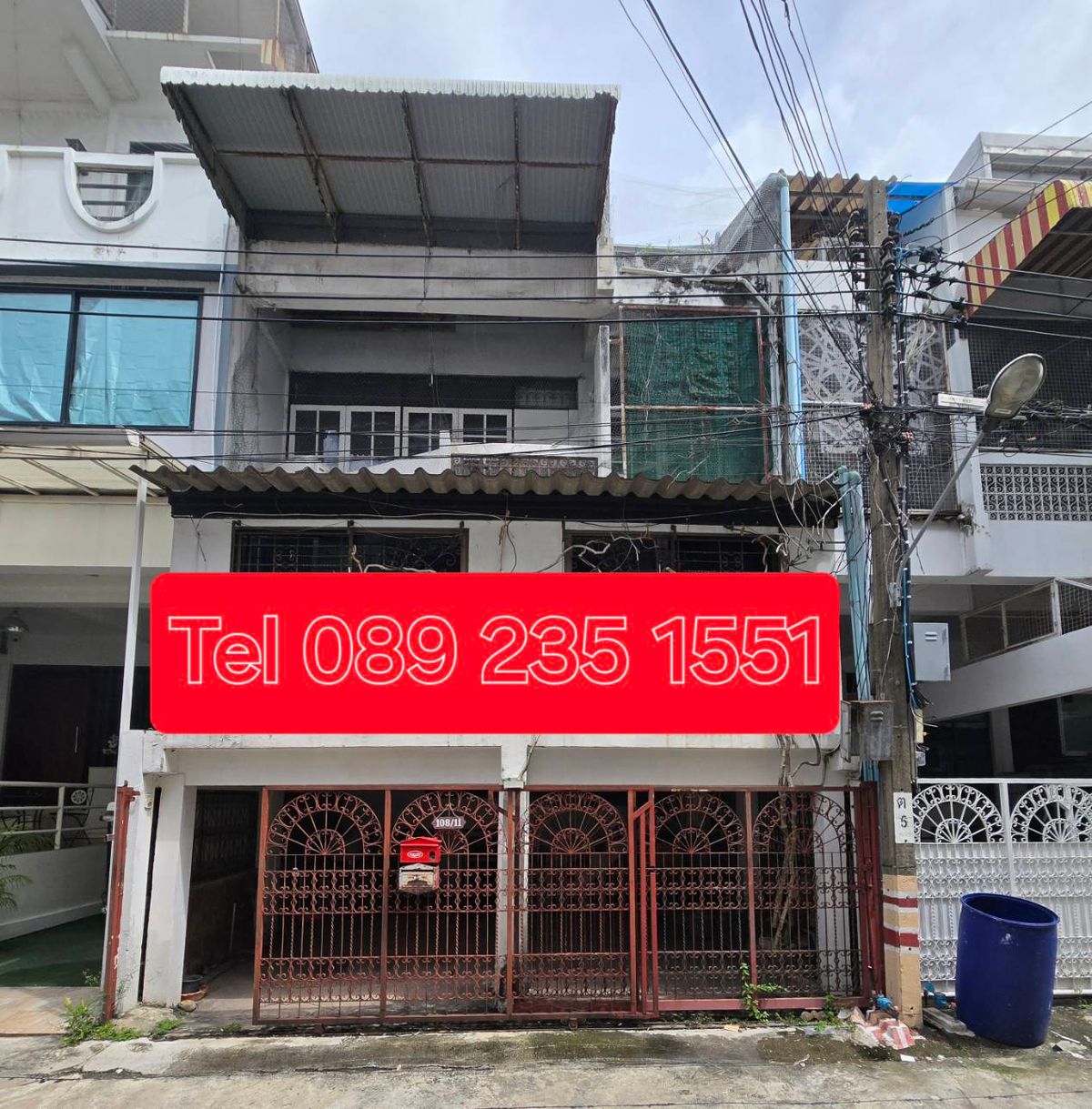For SaleTownhomeSukhumvit, Asoke, Thonglor : Urgent sale, 3-story townhome, Sukhumvit 38, near BTS Thonglor, most special price.