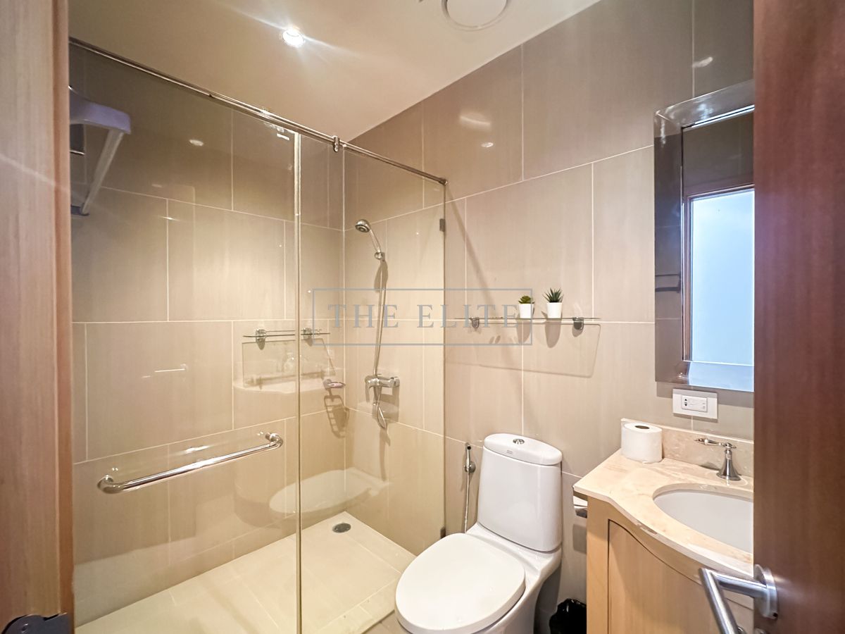 CondoSathorn, Narathiwat : ✨ Luxury Living in the Heart of Sathorn The Empire Place, beautiful room, good condition. Ready to move in immediately 💖