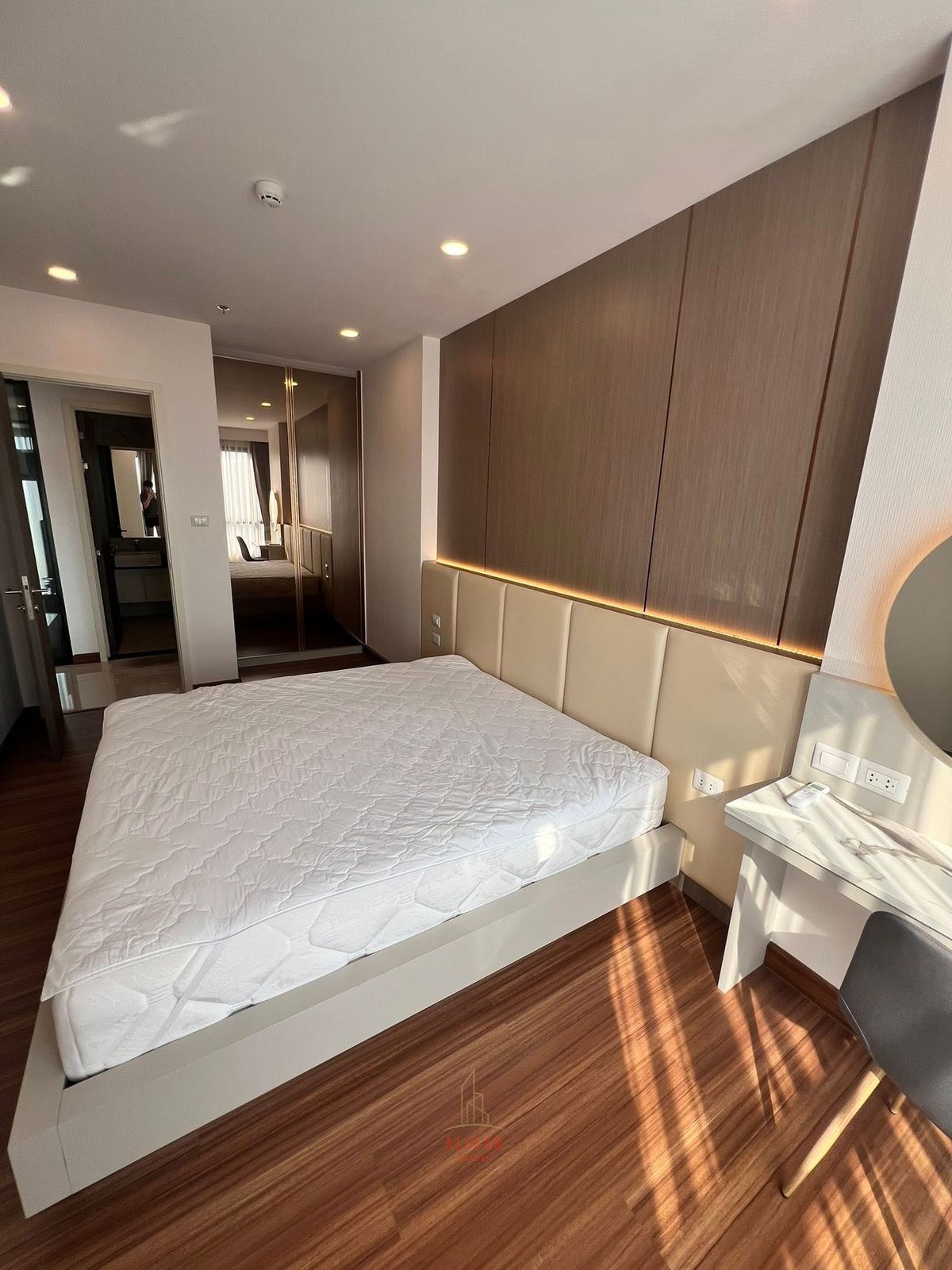 For RentCondoWongwianyai, Charoennakor : RC105525 Condo for rent at Supalai Premier Charoennakorn, near Khlong San BTS Gold Line, near ICONSIAM