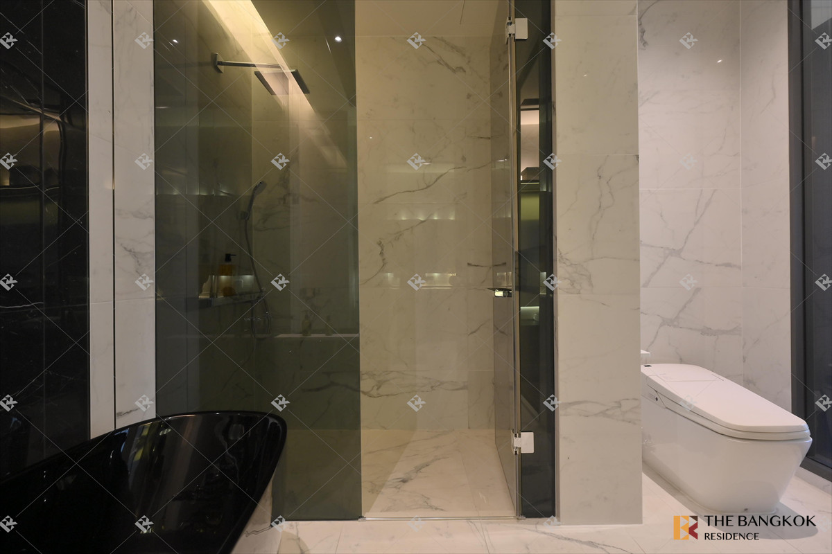 For SaleCondoSukhumvit, Asoke, Thonglor : ⚡Luxury Unit in the Heart of Thonglor Perfect for Every Lifestyle! The Bangkok Thonglor, near BTS Thong Lo